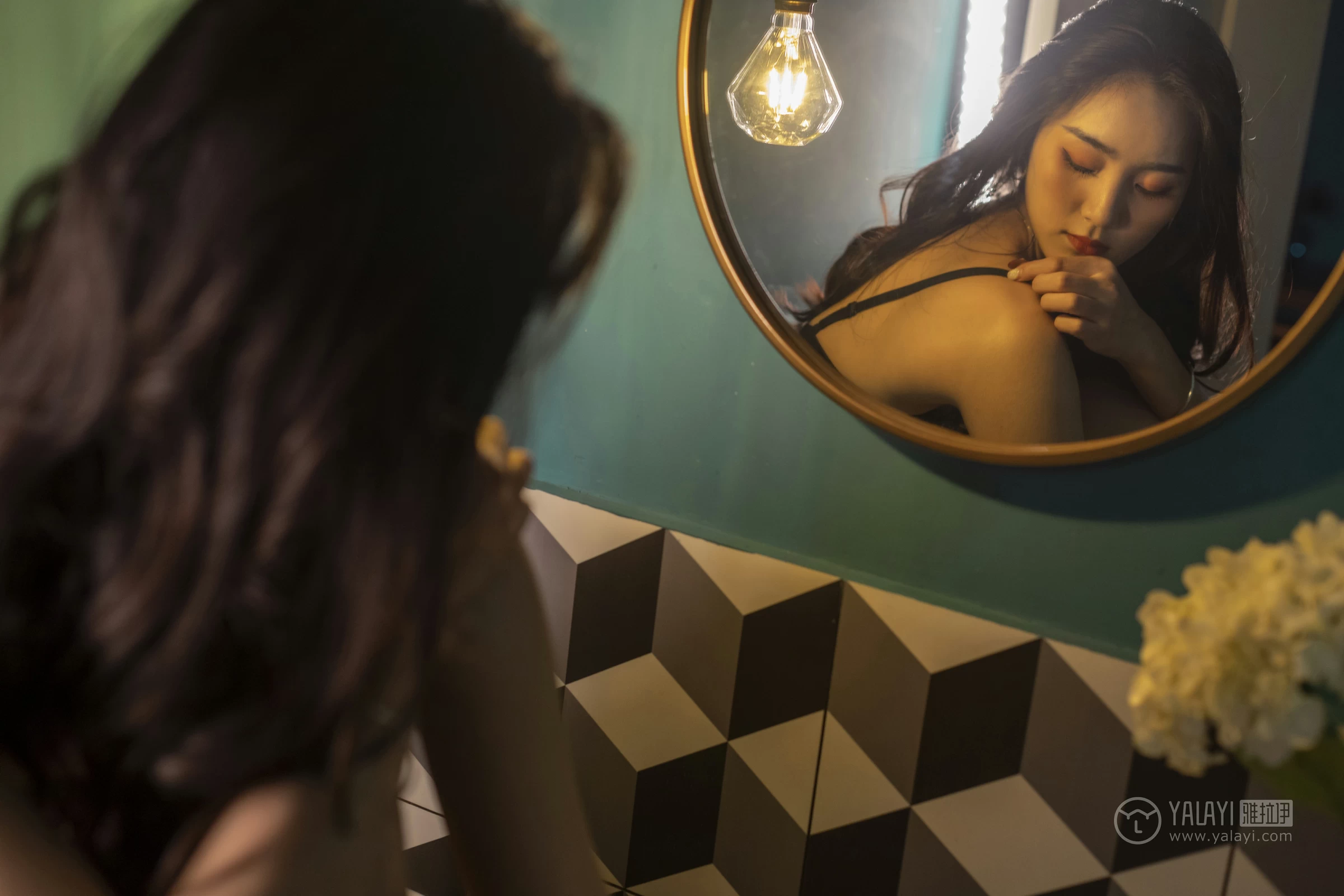 [YALAYI雅拉伊]No.266 情难自禁 项兴咏 黑色蕾丝内衣性感私房写真集第5张