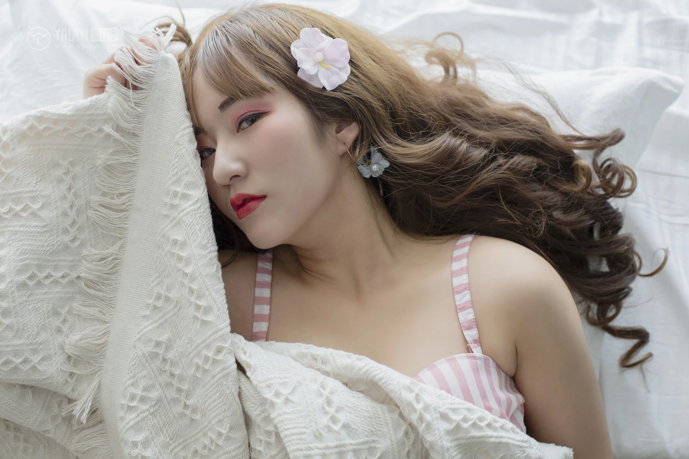 [YALAYI雅拉伊]No.273 千娇百媚 顾盼兮 粉色内衣与内裤性感私房写真集第9张