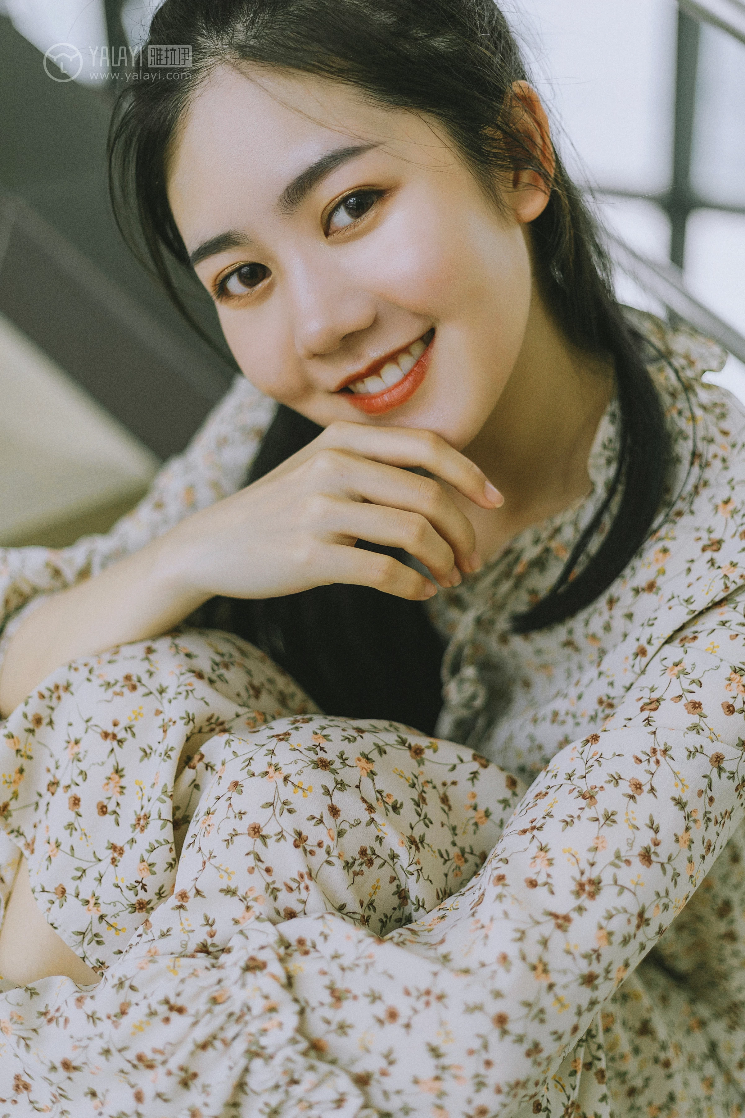 [YALAYI雅拉伊] No.274 芳华 喜儿 蓝色卫衣与白色透视短裙性感私房写真集第5张