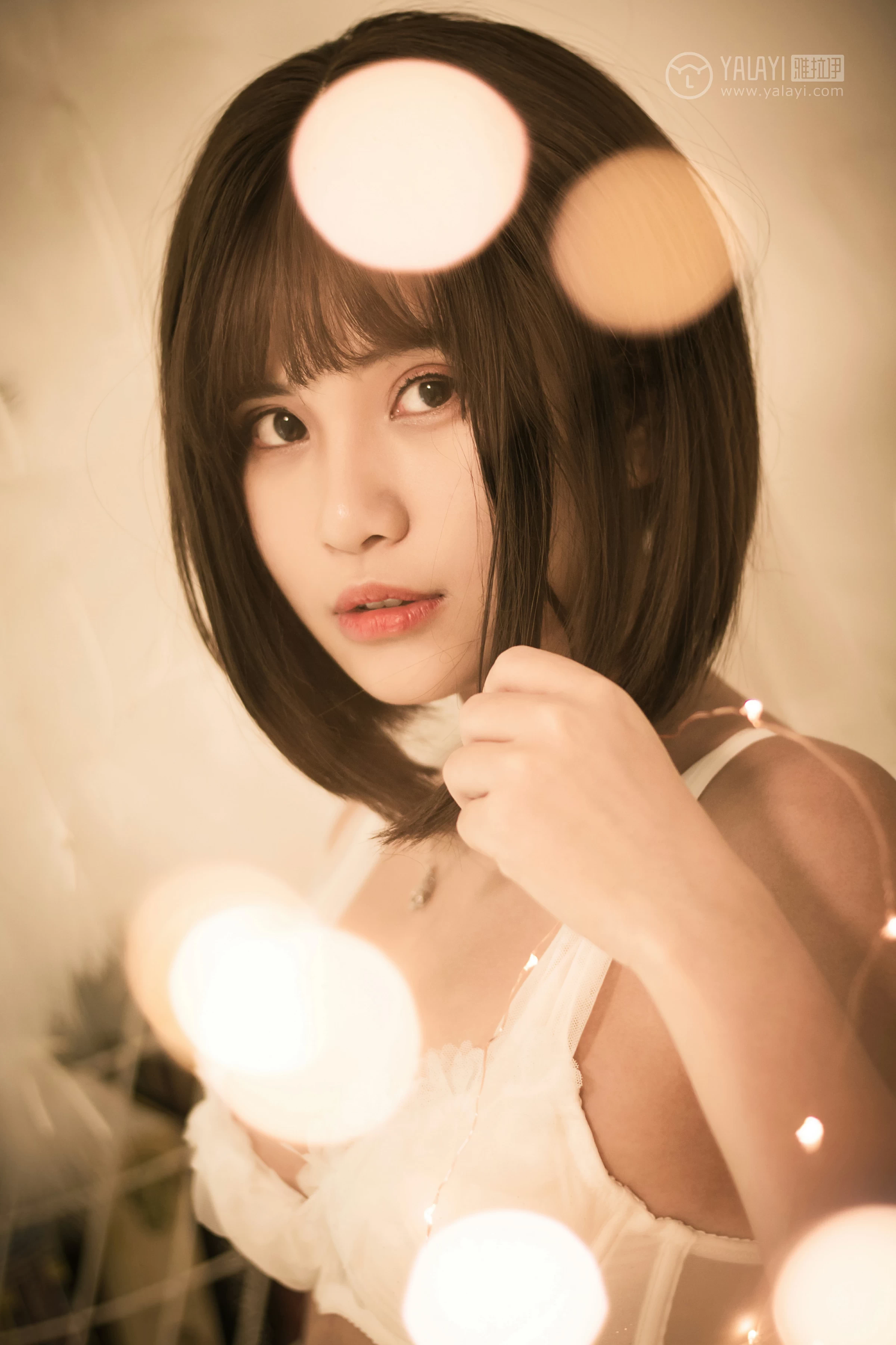 [YALAYI雅拉伊]No.289 白羽丽人 宝儿 白色蕾丝内衣加内裤性感私房写真集第3张