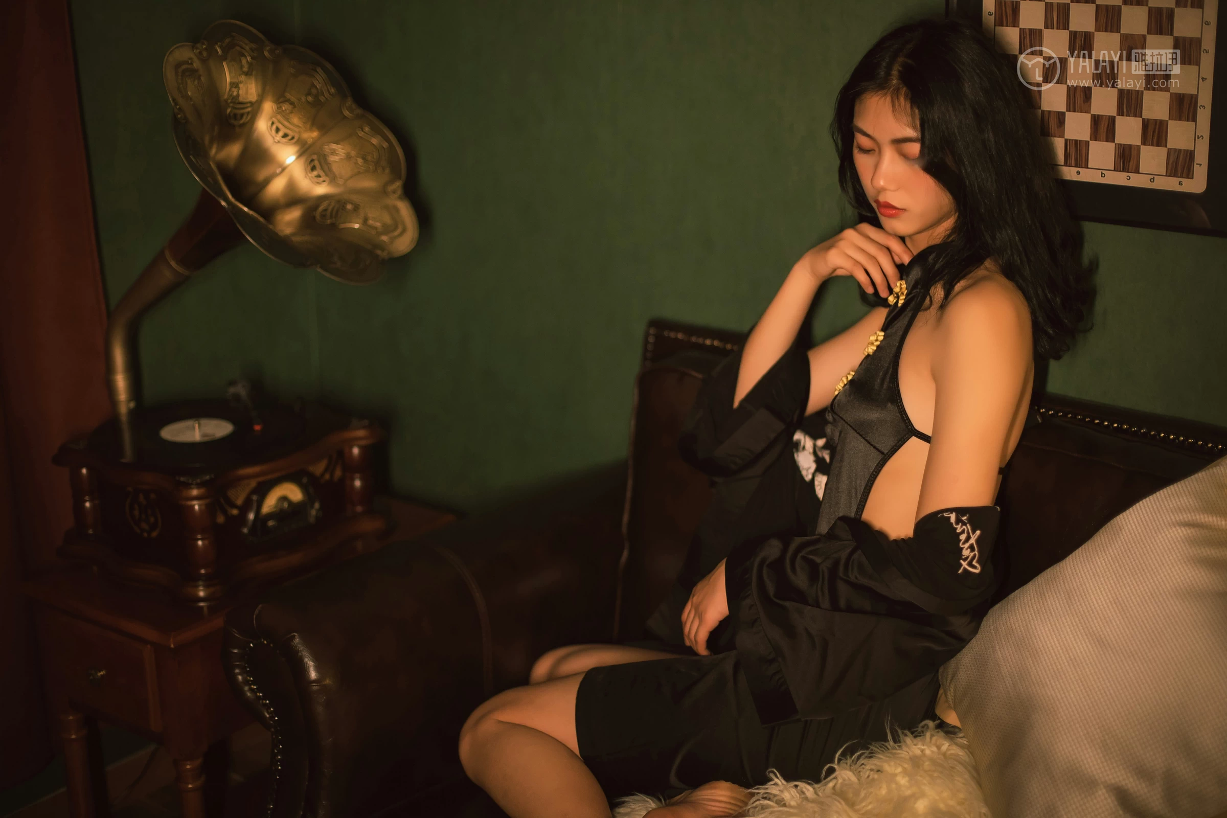 [YALAYI雅拉伊]No.309 夜来香 和风 黑色睡衣加黑色情趣旗袍性感私房写真集第9张