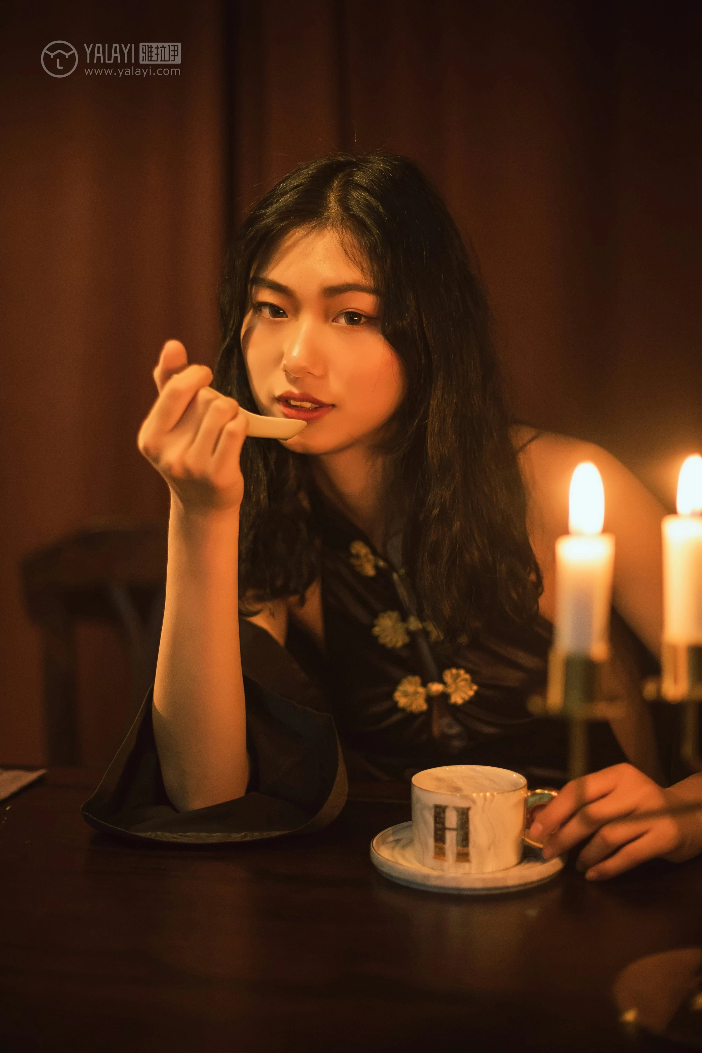 [YALAYI雅拉伊]No.309 夜来香 和风 黑色睡衣加黑色情趣旗袍性感私房写真集第14张