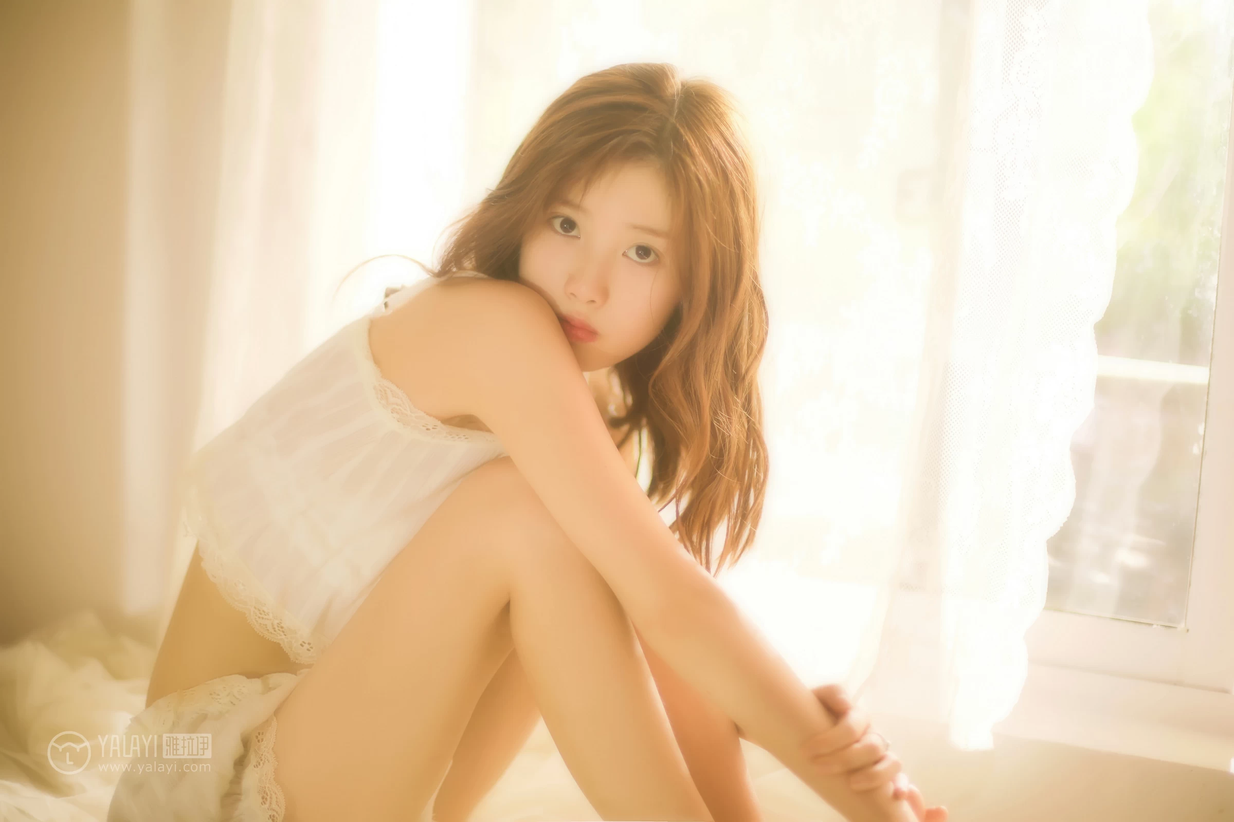 [YALAYI雅拉伊]No.315 夏日蜜语 圈圈 白色透视吊带内衣加短裤清纯靓丽私房写真集第4张