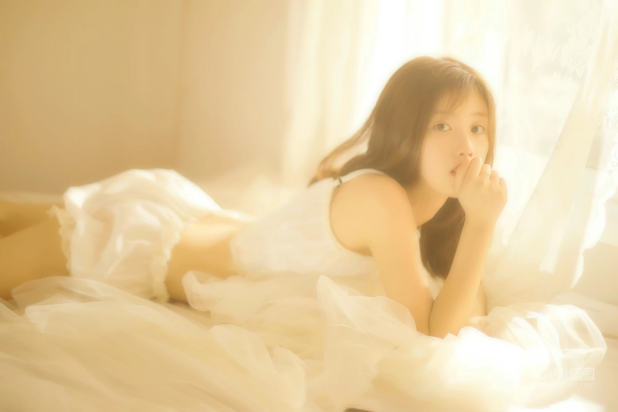 [YALAYI雅拉伊]No.315 夏日蜜语 圈圈 白色透视吊带内衣加短裤清纯靓丽私房写真集第6张