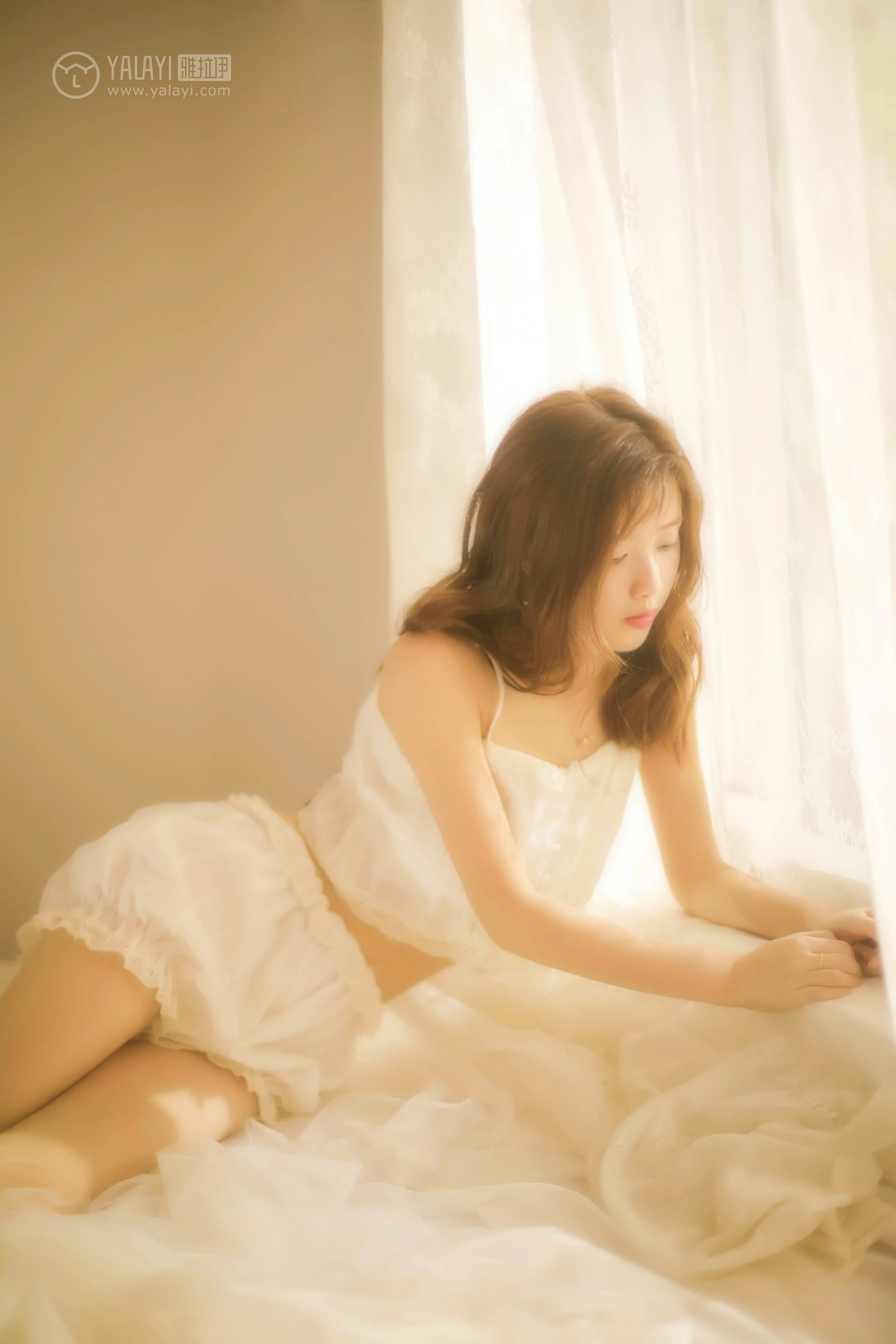 [YALAYI雅拉伊]No.315 夏日蜜语 圈圈 白色透视吊带内衣加短裤清纯靓丽私房写真集第12张
