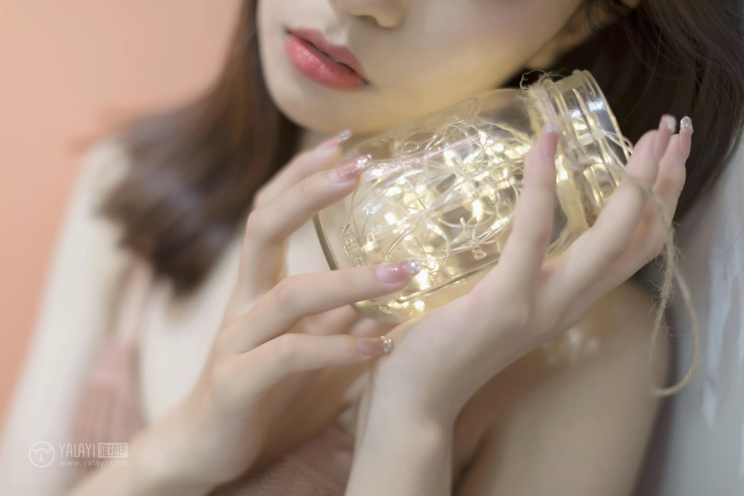 [YALAYI雅拉伊]No.320 少女与玫瑰 高若童 粉色内衣加白色蕾丝内裤性感私房写真集第15张