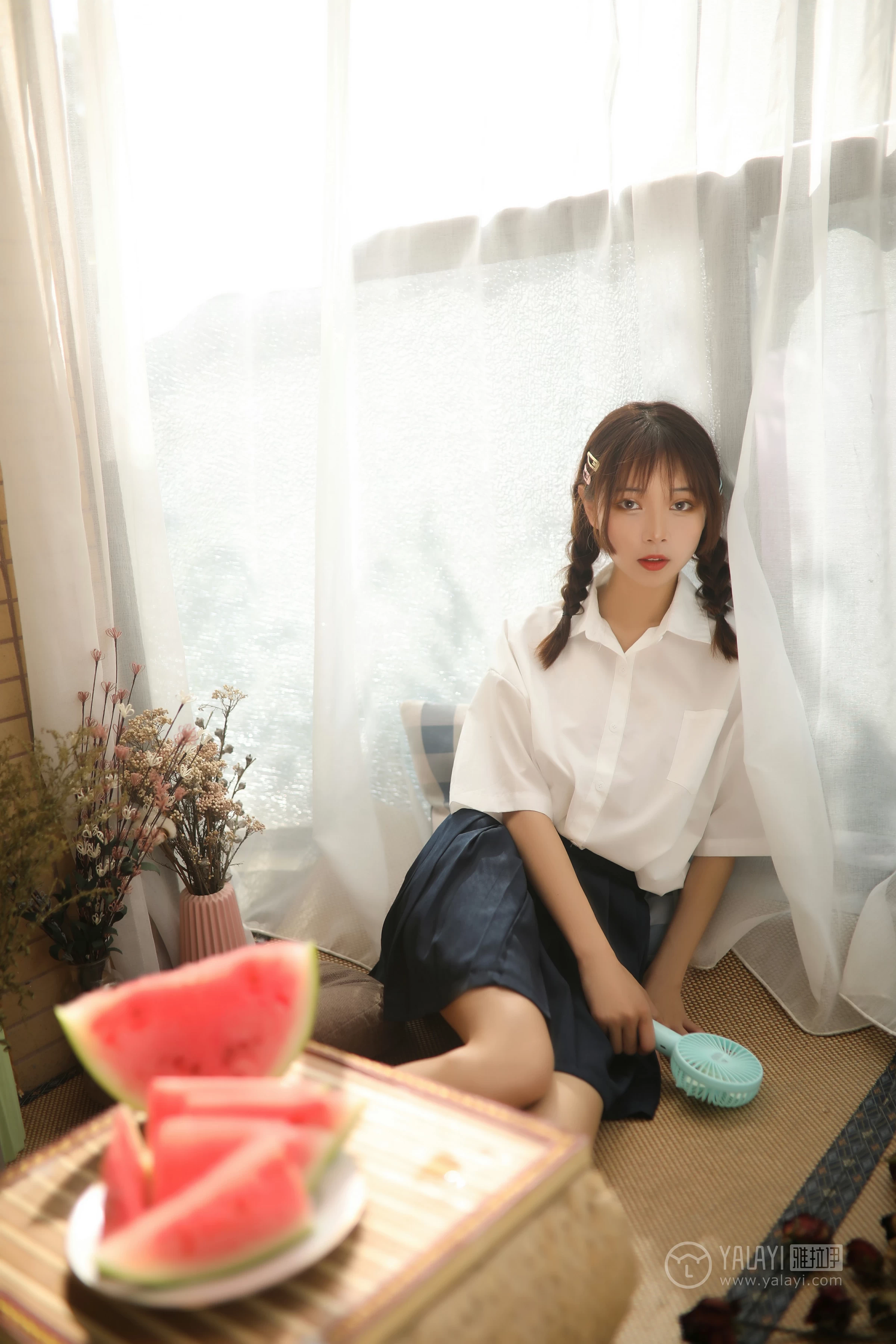[YALAYI雅拉伊]No.342 与她的夏日恋爱 暄暄 白色衬衫加黑色短裙清纯可爱私房写真集第7张