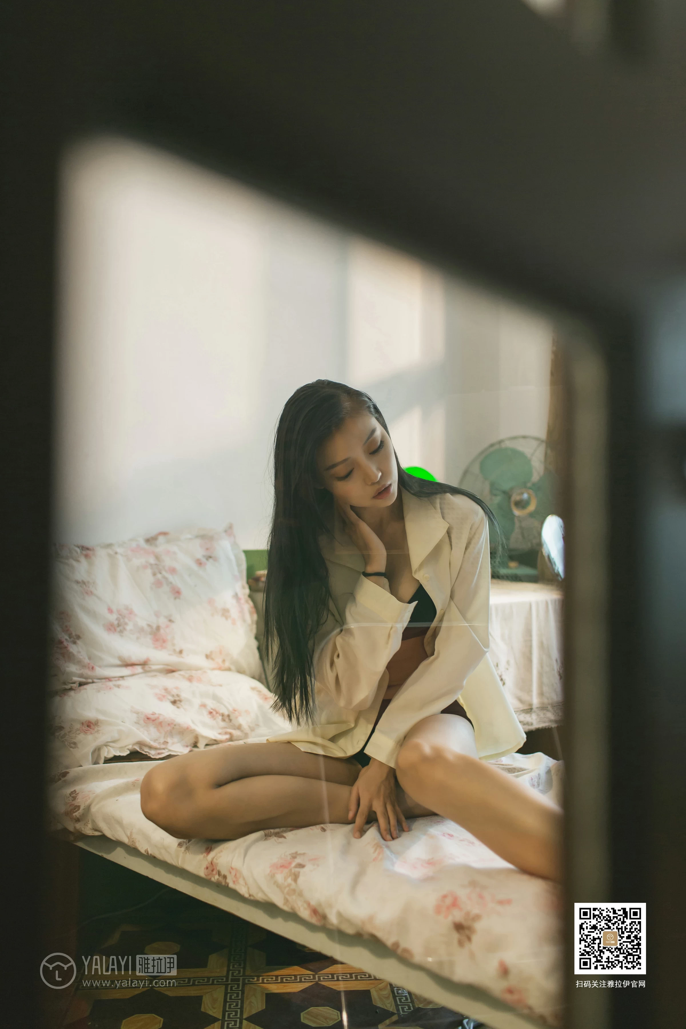 [YALAYI雅拉伊]No.368 梦醒时分 图雅 黑色透视情趣睡衣加红色蕾丝内衣性感私房写真集第6张