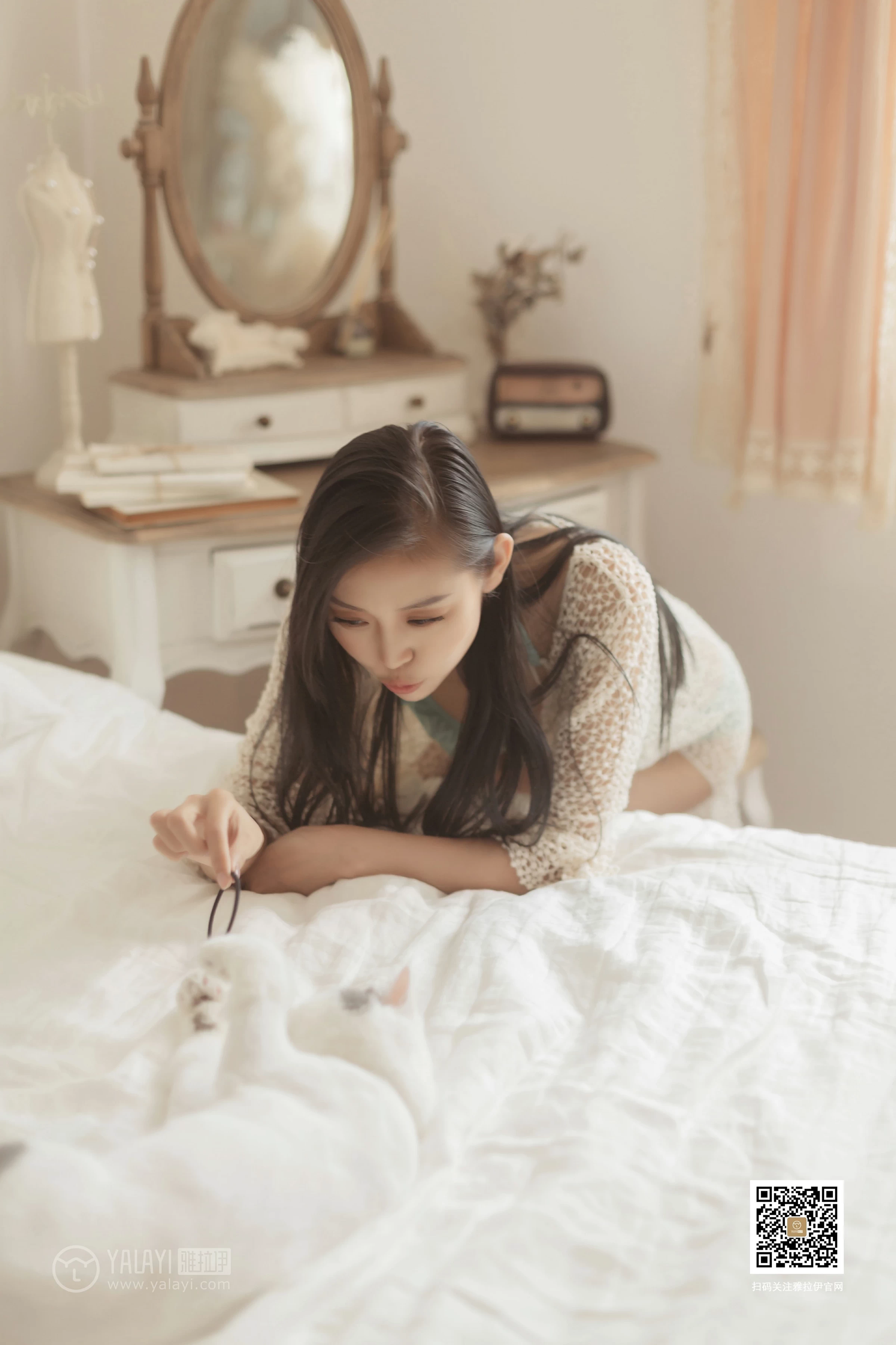 [YALAYI雅拉伊]No.375 轻抚你 图雅 白色情趣镂空睡衣加性感内衣私房写真集第6张