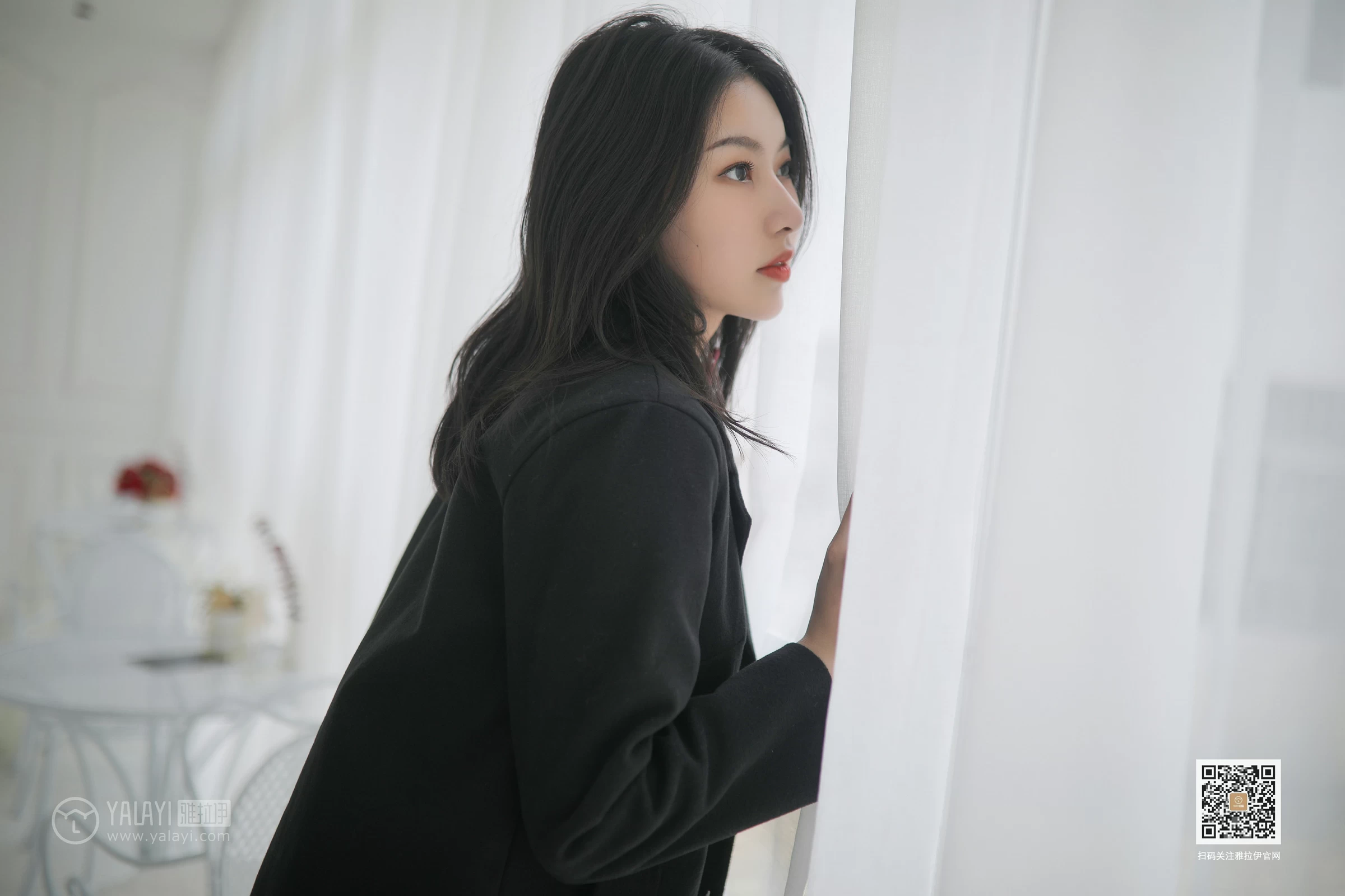 [YALAYI雅拉伊]No.387 毕业季 白璐 黑色高中女生制服与短裙加肉色丝袜美腿性感私房写真集第8张