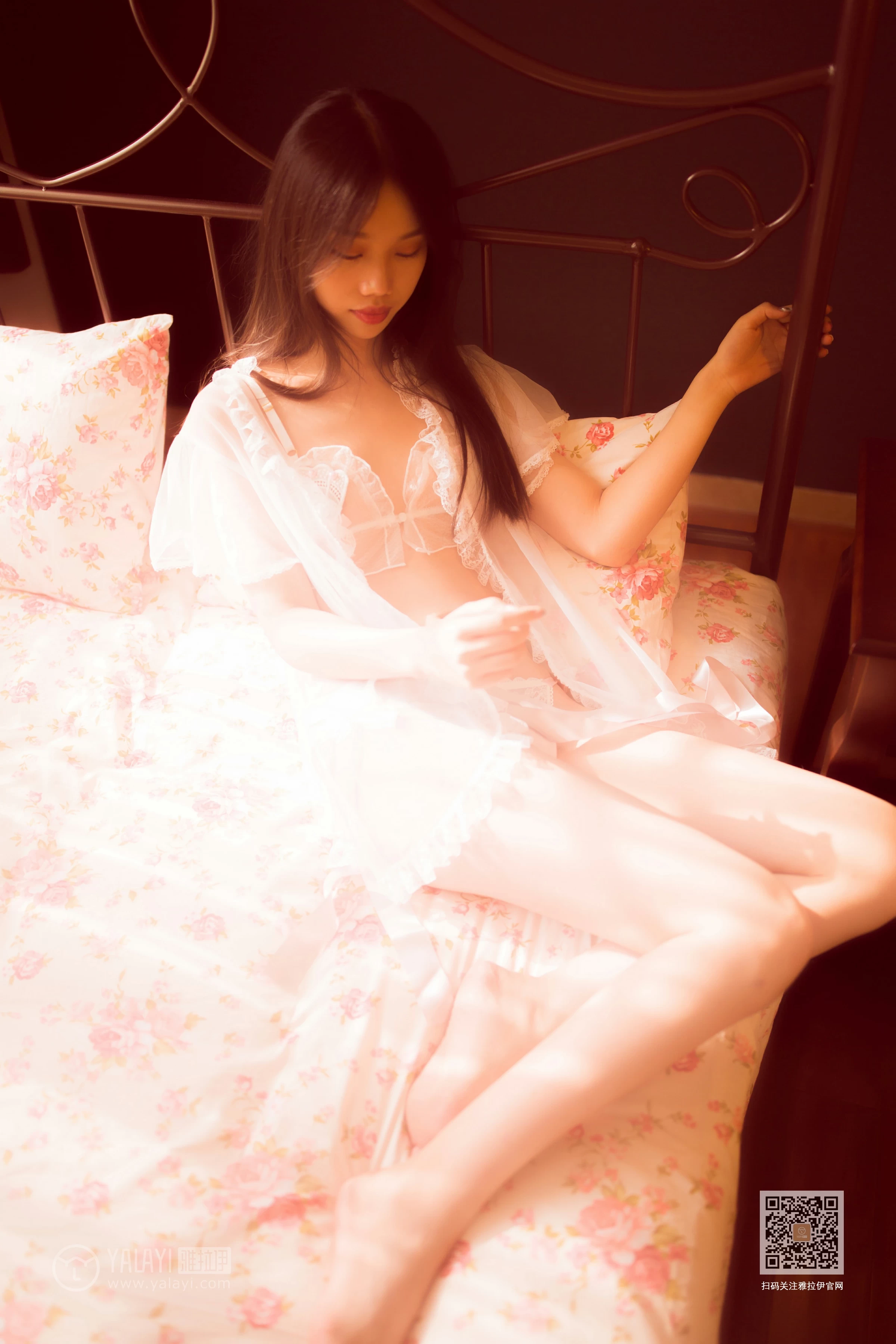 [YALAYI雅拉伊]No.394 情深深 加奈 白色透视睡衣加情趣内衣性感私房写真集第11张