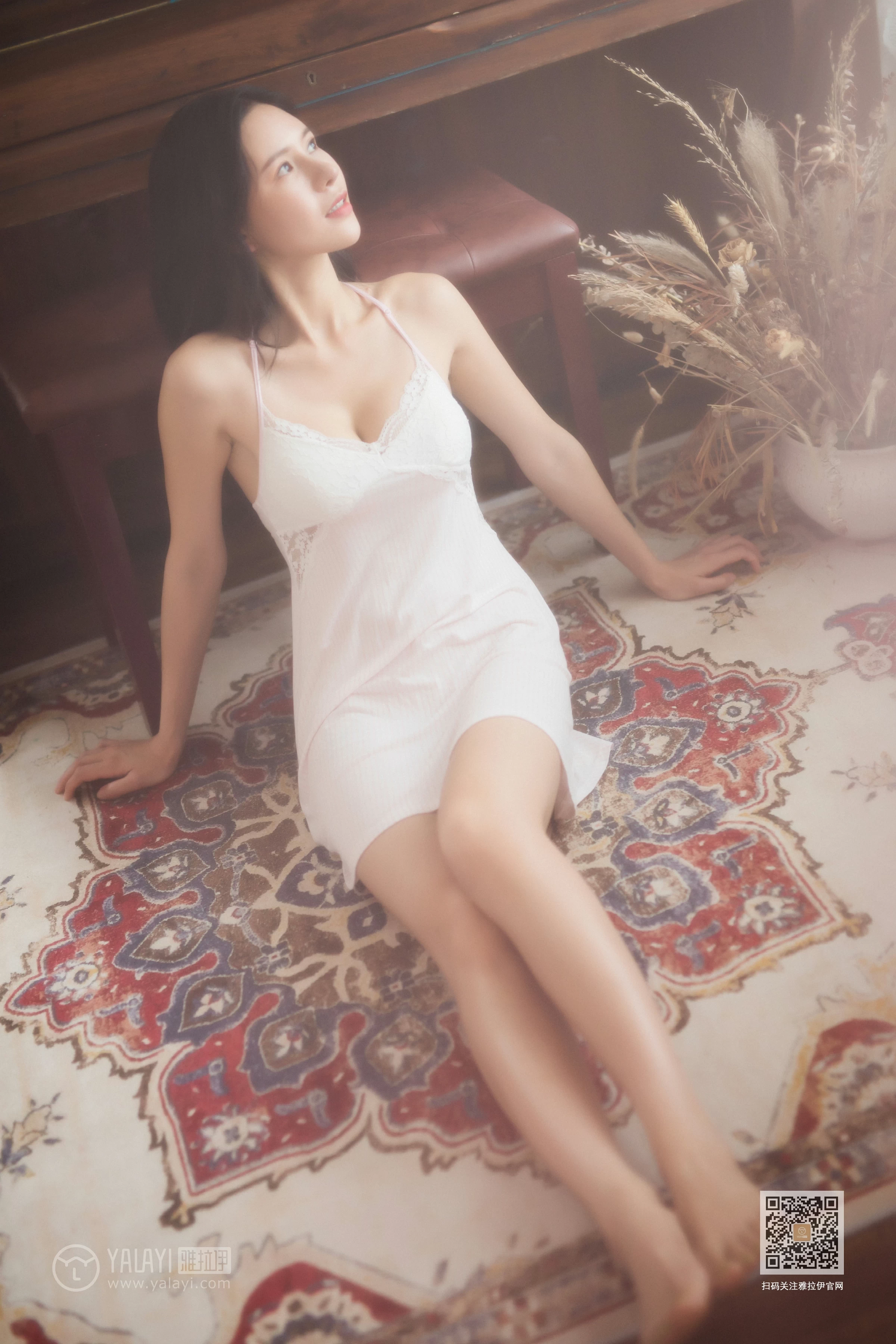 [YALAYI雅拉伊]No.400 想念你 瑶瑶 白色吊带蕾丝睡衣裙居家性感私房写真集第9张