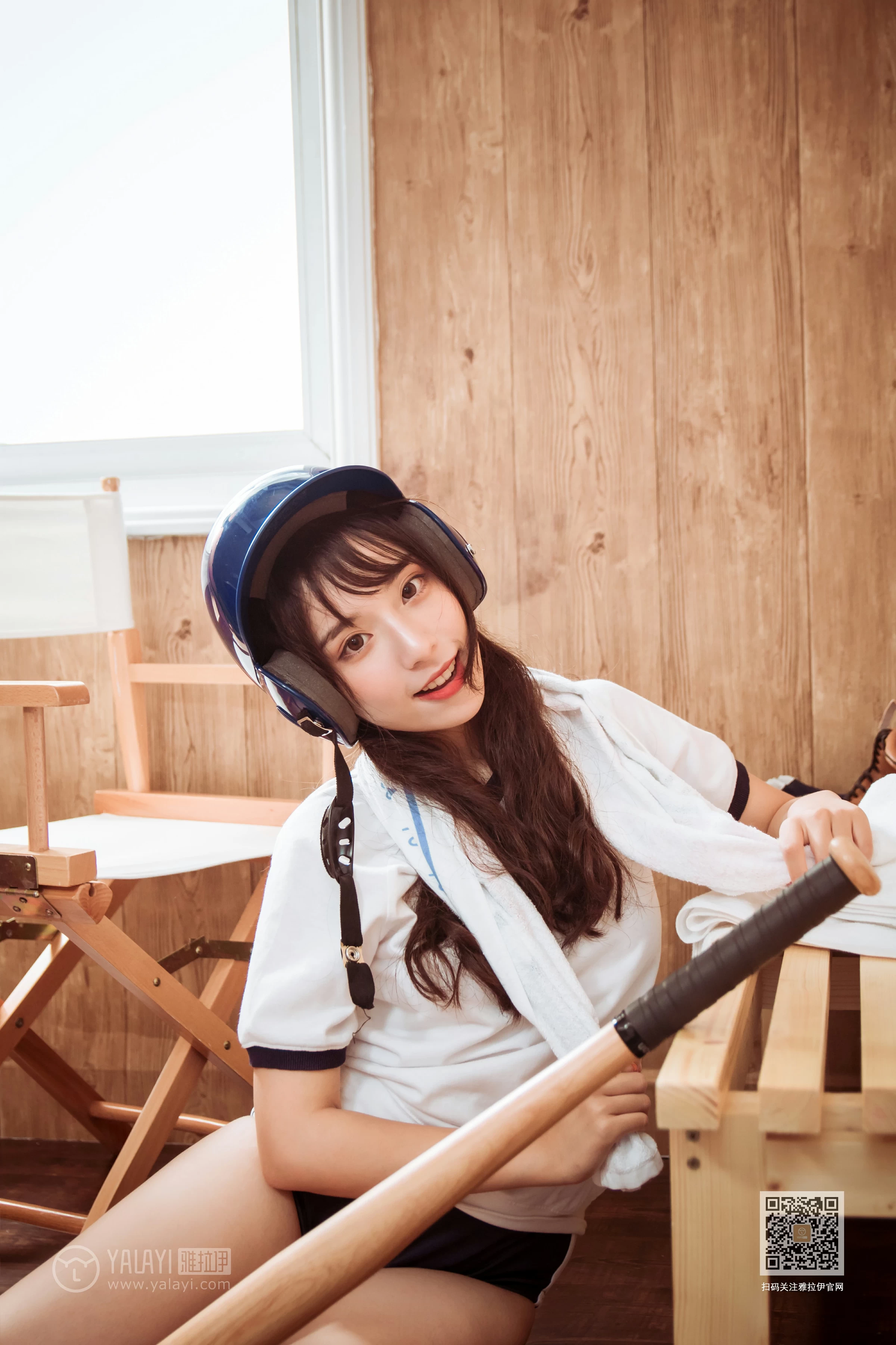 [YALAYI雅拉伊]Vol.407 美女棒球手 阿橙 白色短袖加蓝色短裤性感私房写真集第14张