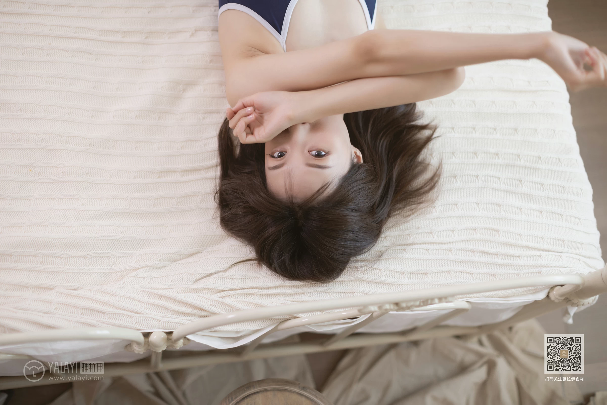 [YALAYI雅拉伊]Vol.410 很酷的水 佳佳 蓝色连体运动内衣性感私房写真集第5张