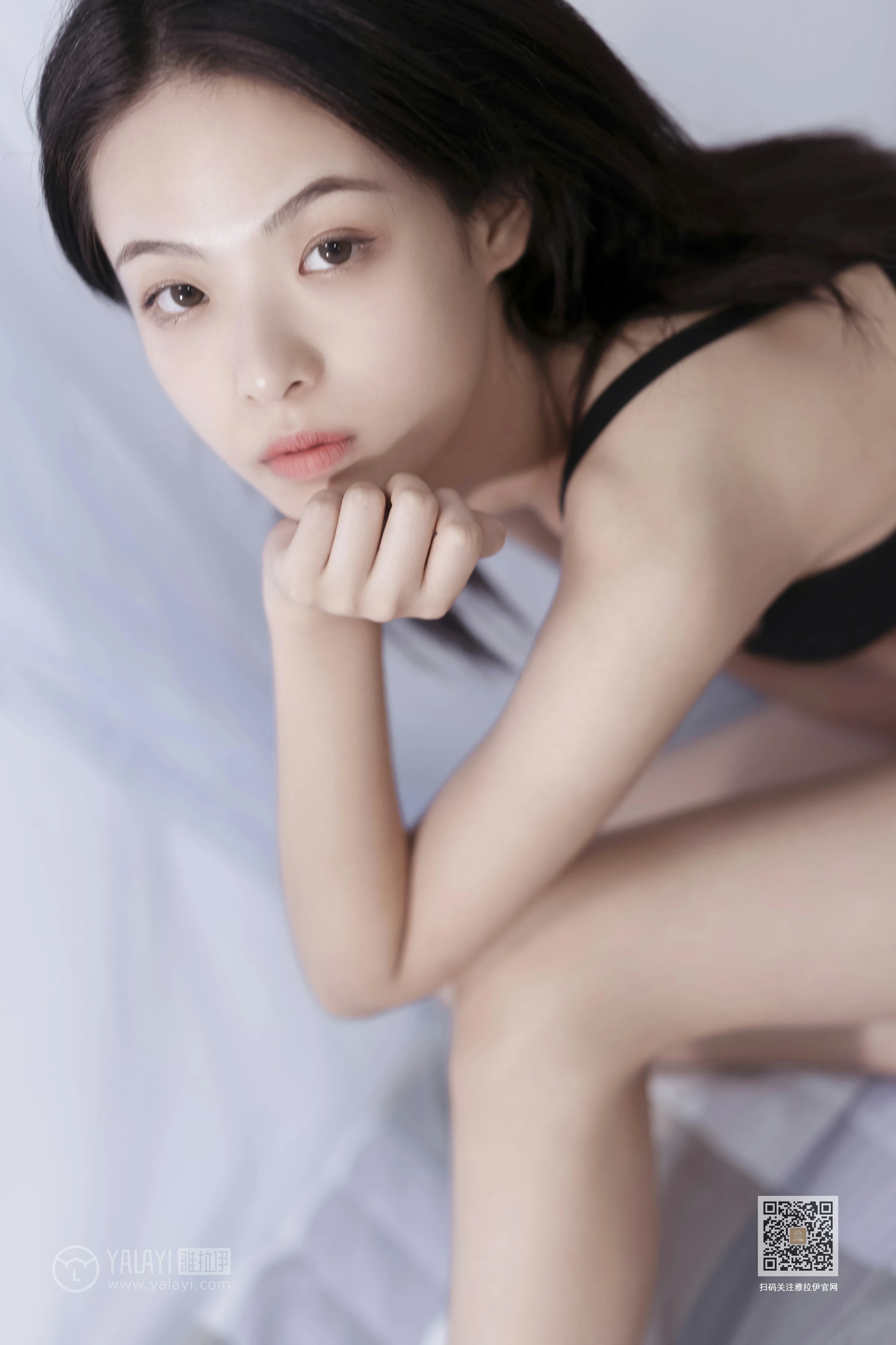 [YALAYI雅拉伊]Vol.413 共处的时光 含嫣 黑色内衣居家性感私房写真集第14张