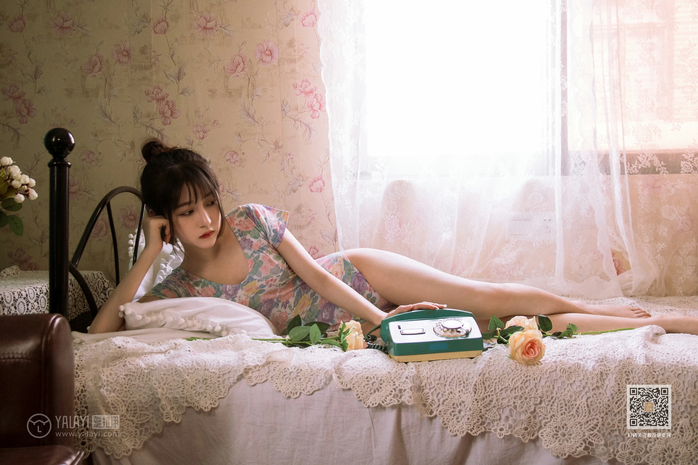 [YALAYI雅拉伊]Vol.433 复古情怀 卉卉 碎花连体衣居家性感私房写真集第6张
