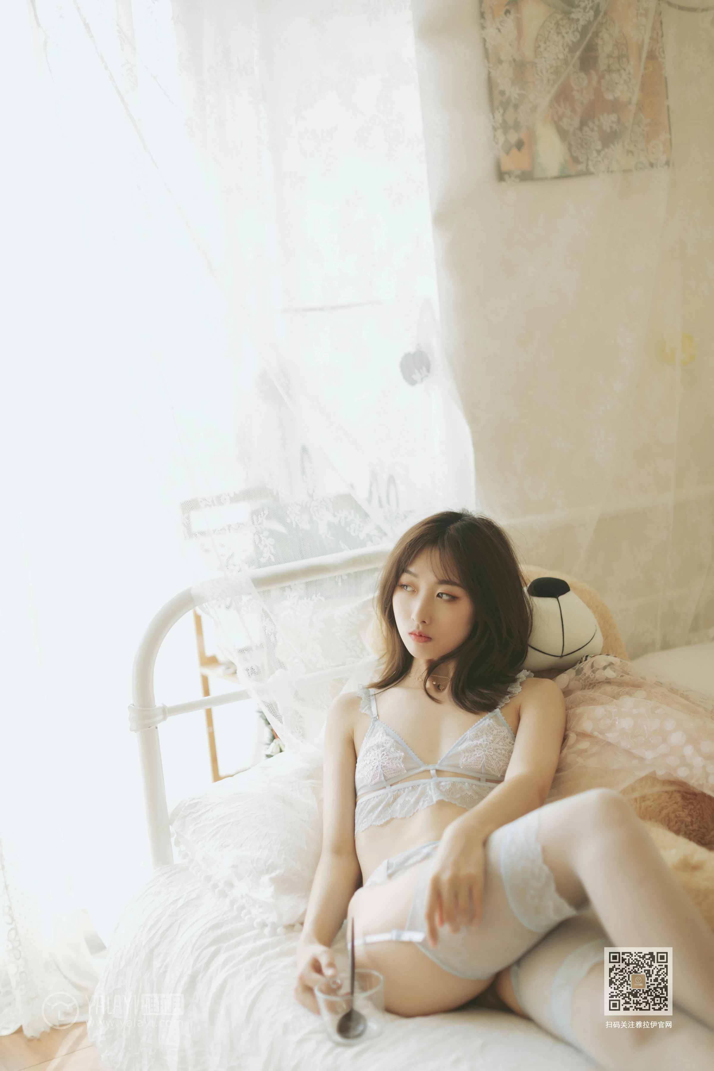 [YALAYI雅拉伊]Vol.436 维纳斯的秘密 佳佳 淡蓝色透视情趣内衣性感私房写真集第18张