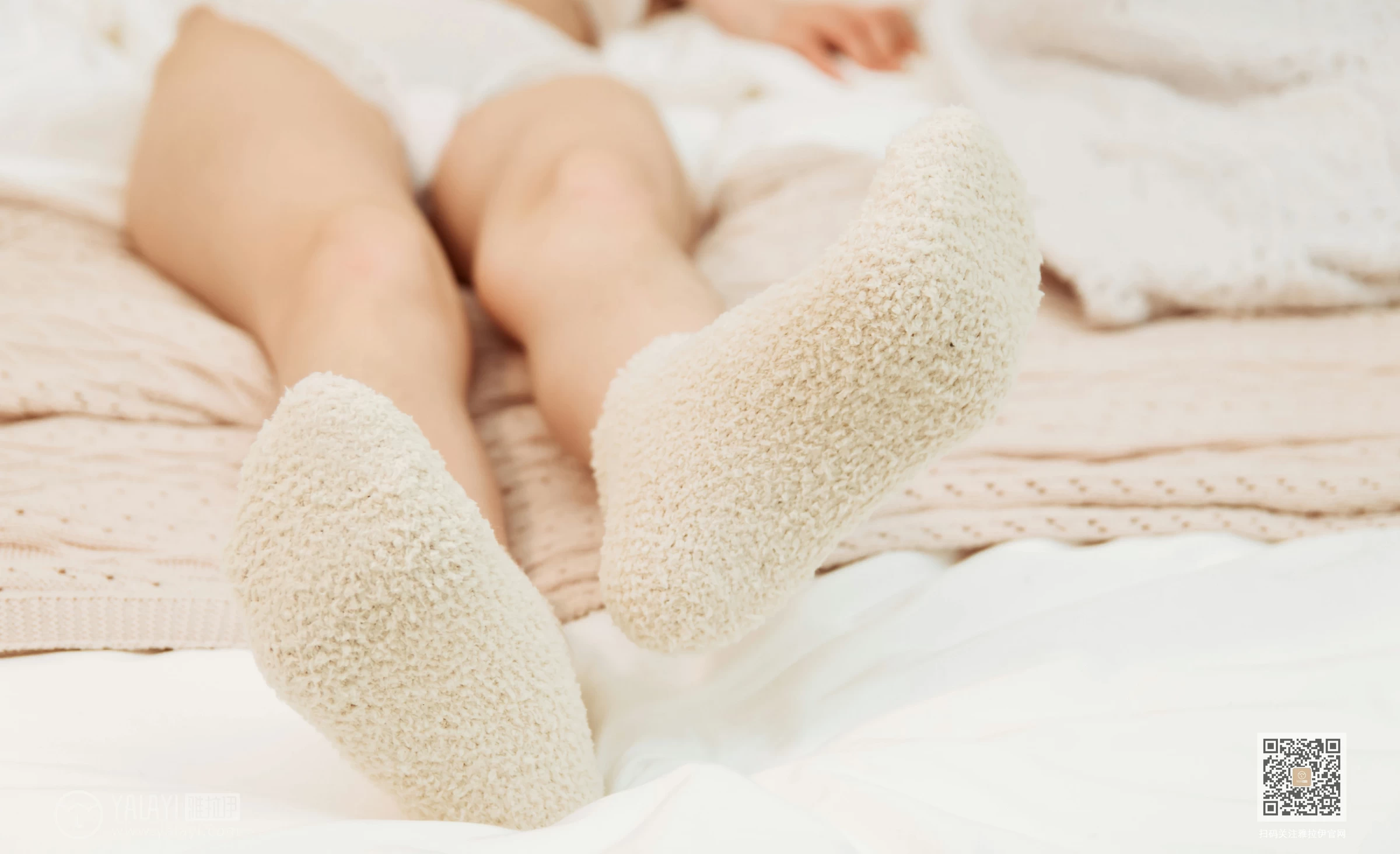 [YALAYI雅拉伊]Vol.444 东京的早餐 慧儿 白色镂空外衣加白色蕾丝内衣性感私房写真集第13张