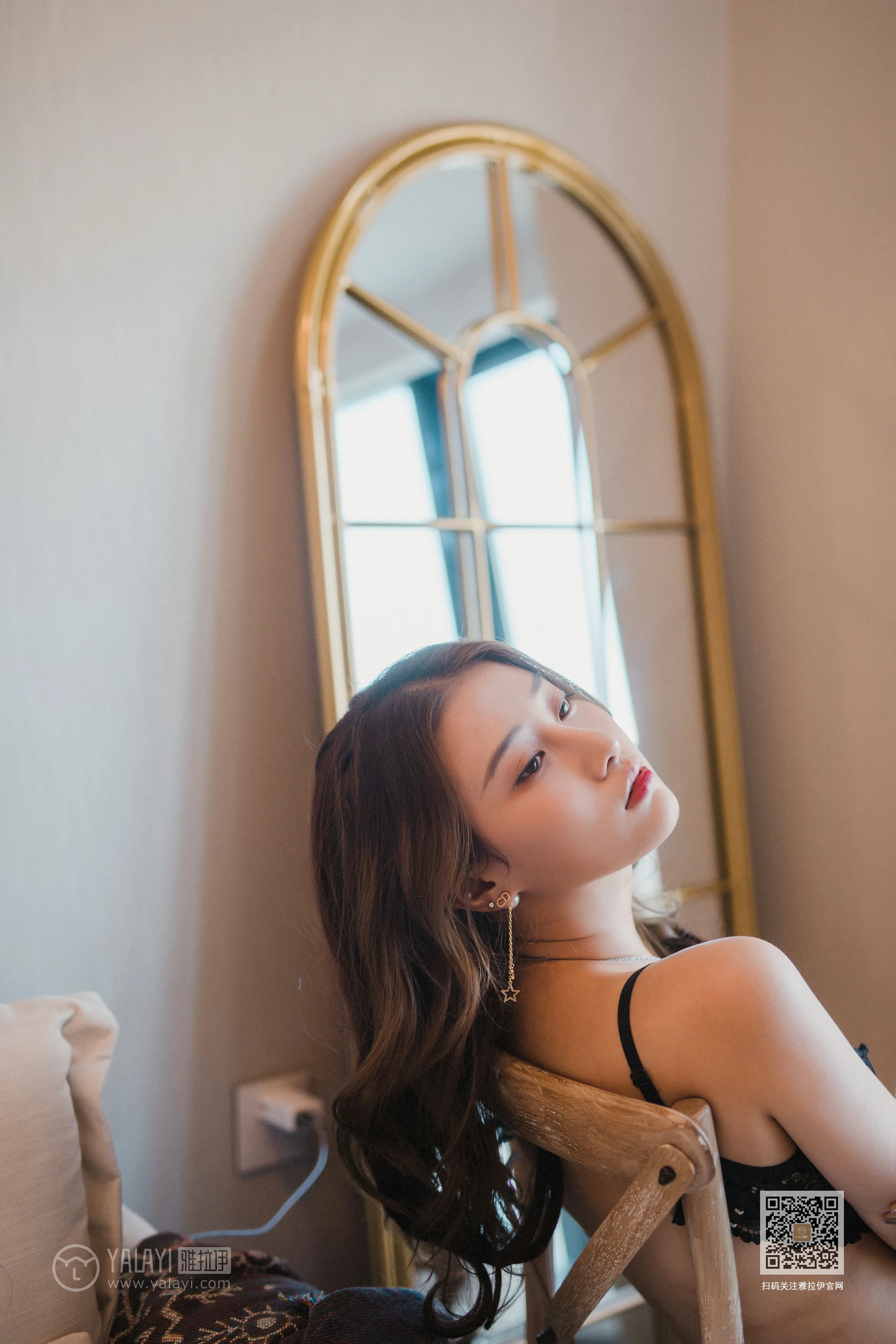 [YALAYI雅拉伊]Vol.491 一半火焰 欣茹 黑色蕾丝内衣加蕾丝内裤性感私房写真集第6张