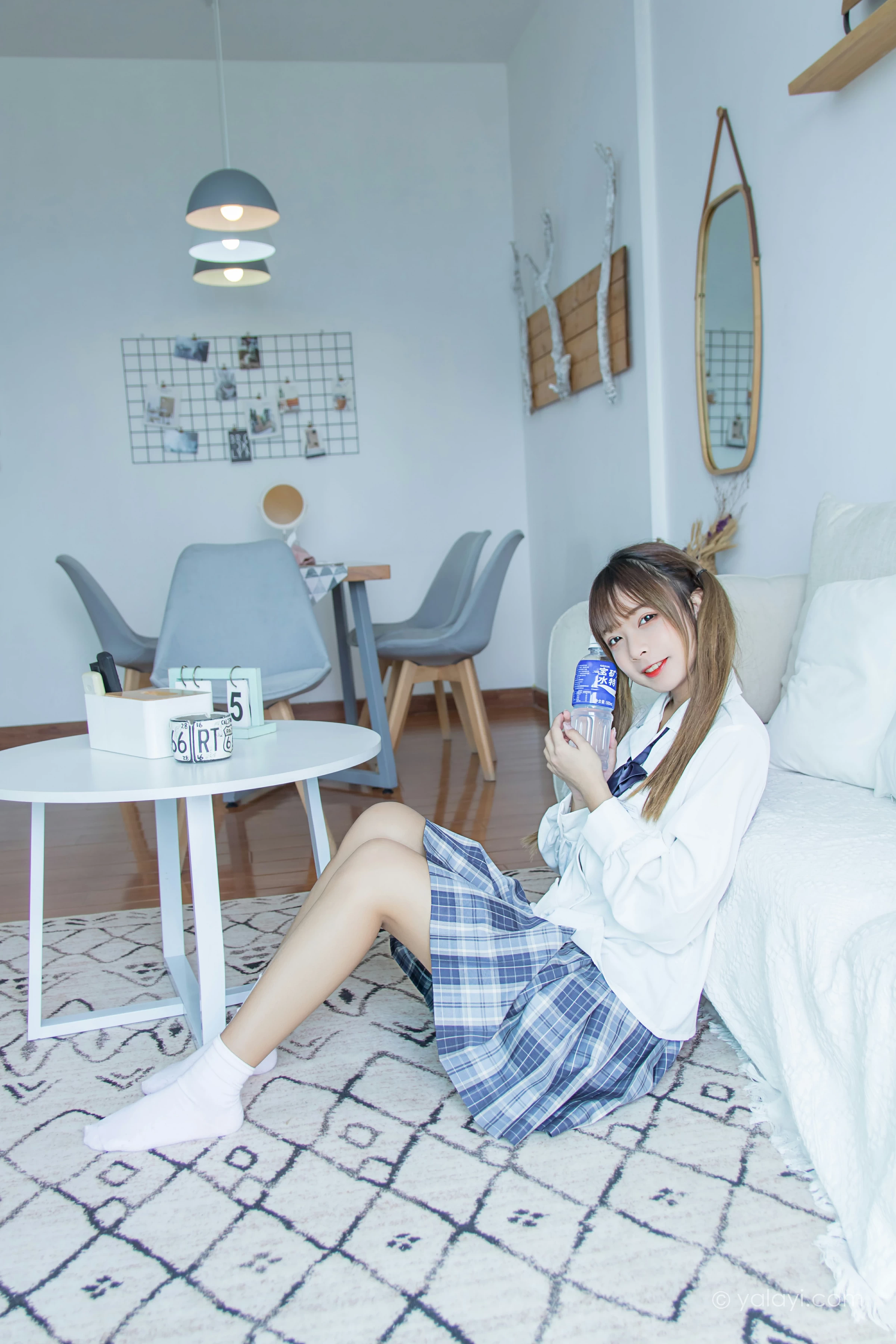 [YALAYI雅拉伊]NO.667 《有我超甜》 阿禾 白色JK制服加格子短裙私房写真集第11张