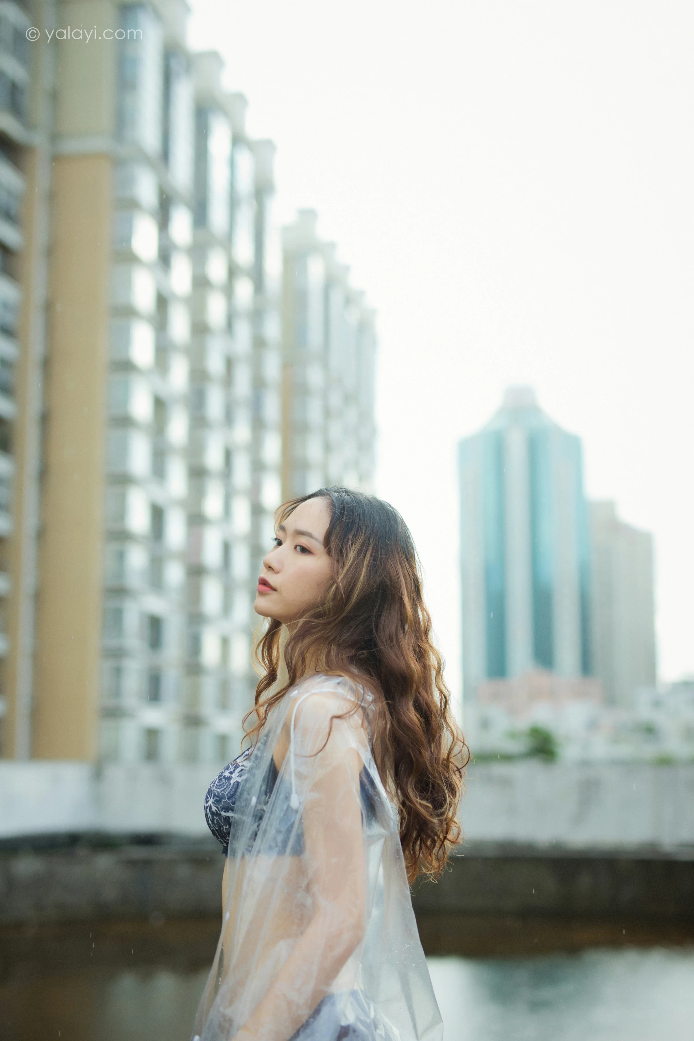 [YALAYI雅拉伊]NO.676 《七月的雨》 晓琳 黑色蕾丝内衣性感私房写真集第5张