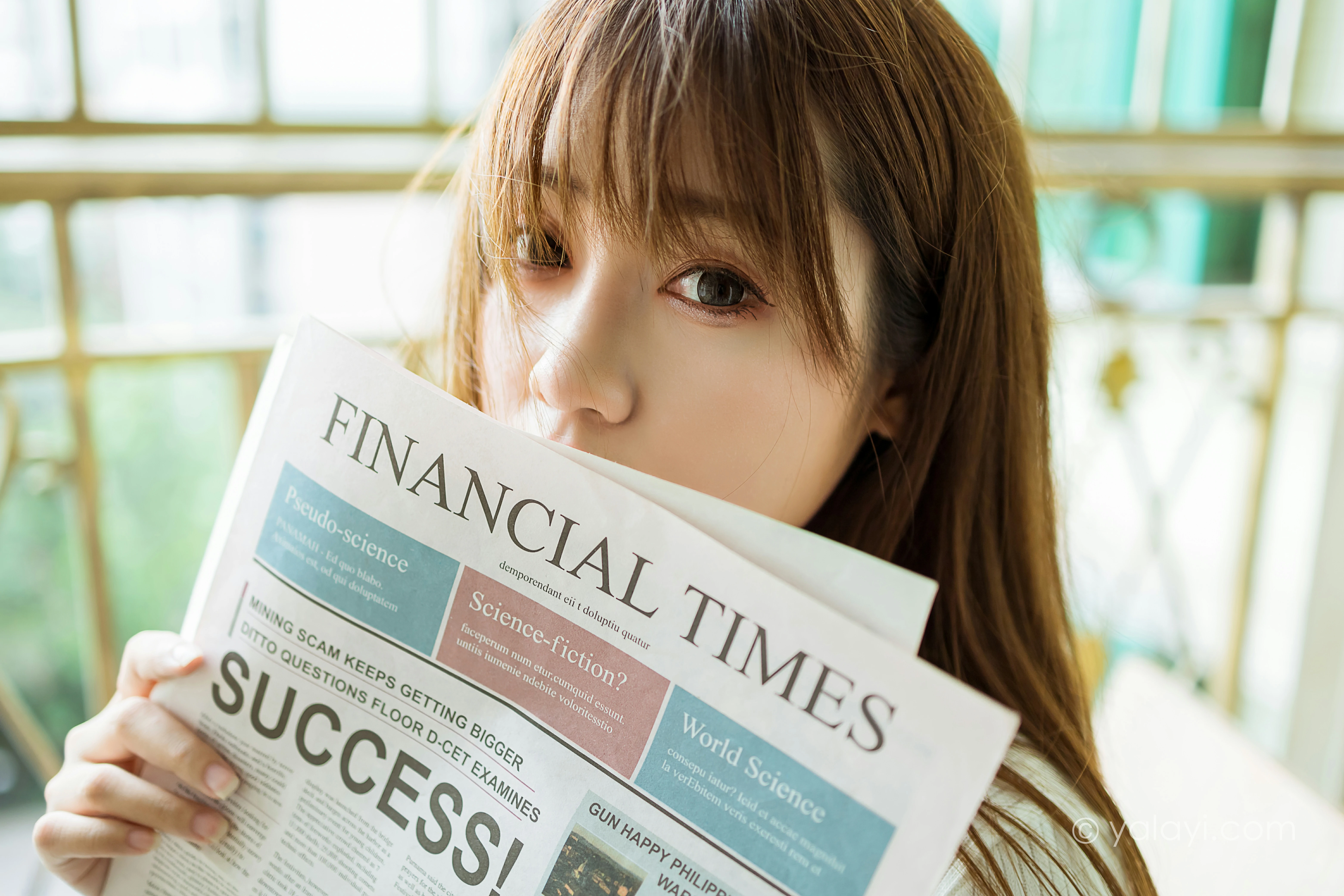 [YALAYI雅拉伊]NO.795 宅女日常 虞艺 白色毛衣加牛仔短裙性感私房写真集第14张