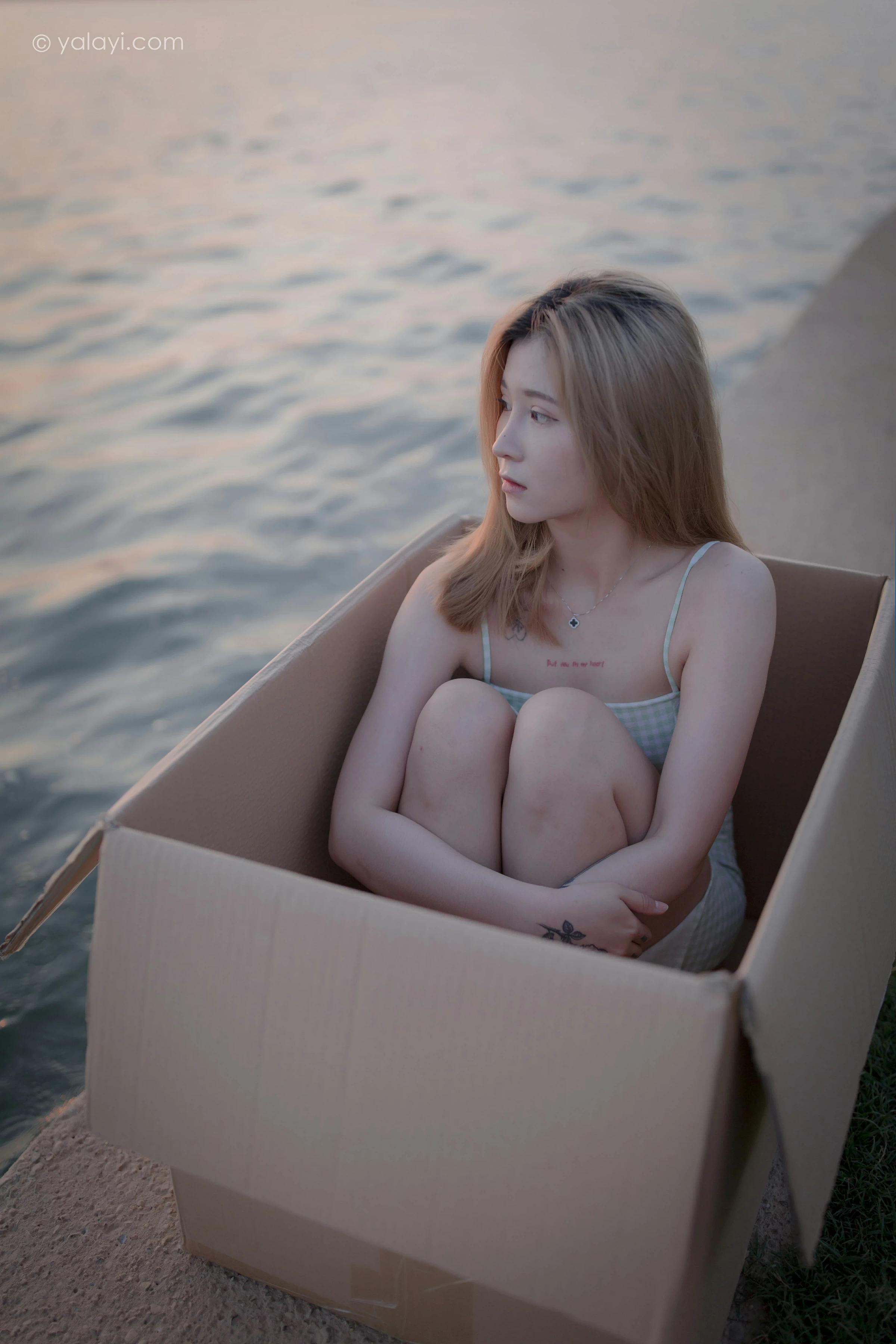 [YALAYI雅拉伊]NO.712 《风继续吹》 梦涵 紧身吊带连衣裙休闲写真第10张