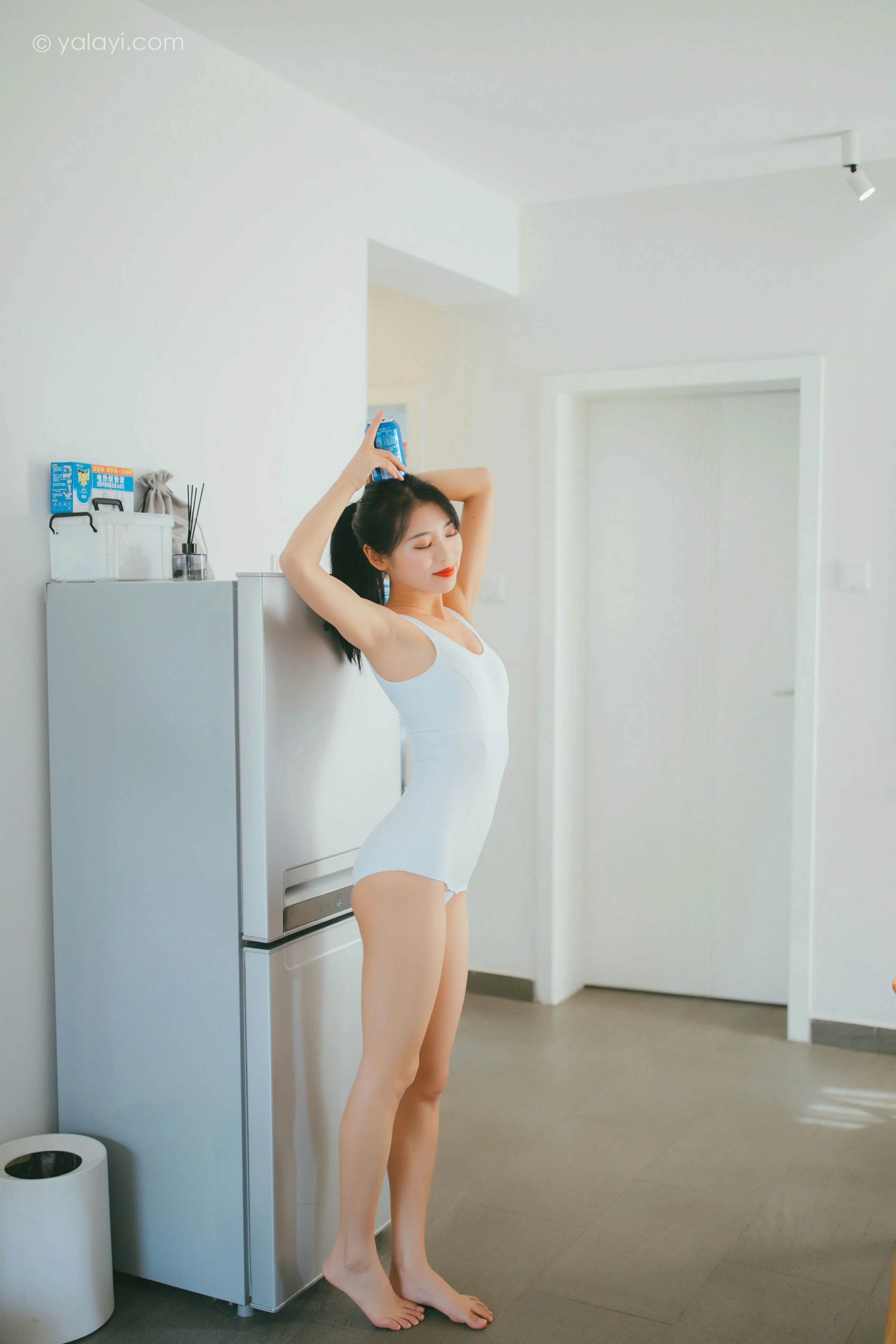 [YALAYI雅拉伊]NO.660 《消暑少女》 丽雅 白色连体体操服性感私房写真集第8张
