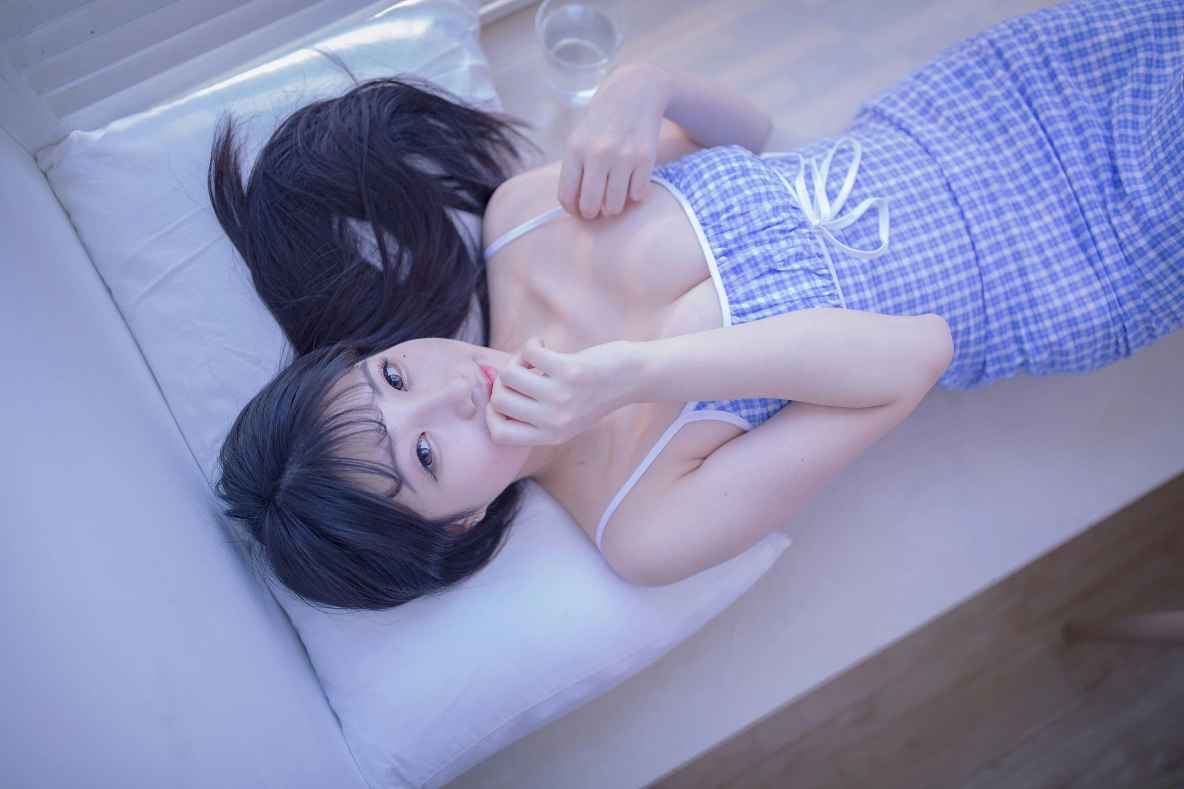 [YALAYI雅拉伊]NO.687 《蓝》 瓶儿 蓝色紧身吊带连衣裙性感私房写真集第13张