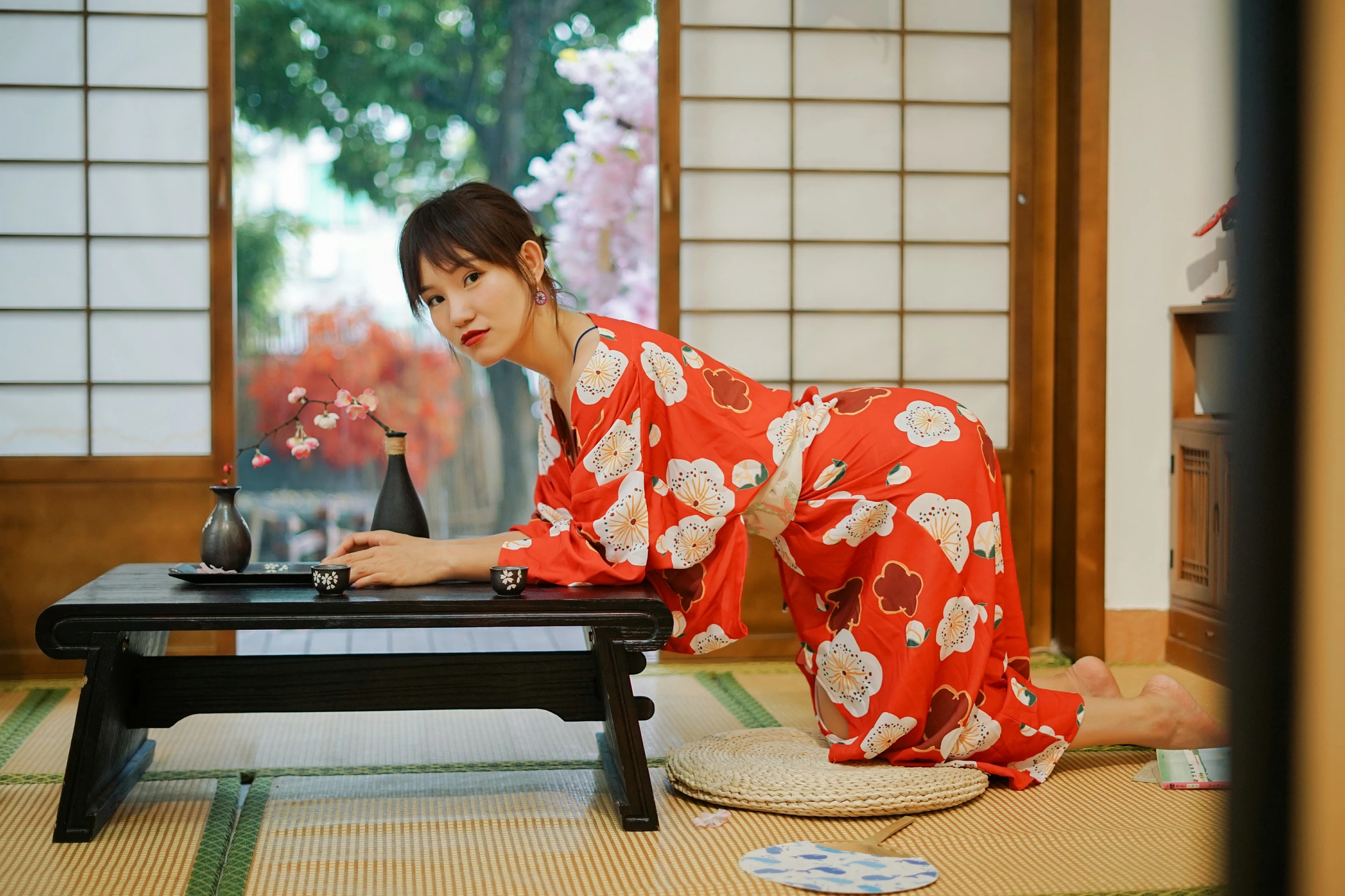 [YALAYI雅拉伊]NO.714 《自娱》 多香子 粉色和服加蓝色内衣性感私房写真集第2张