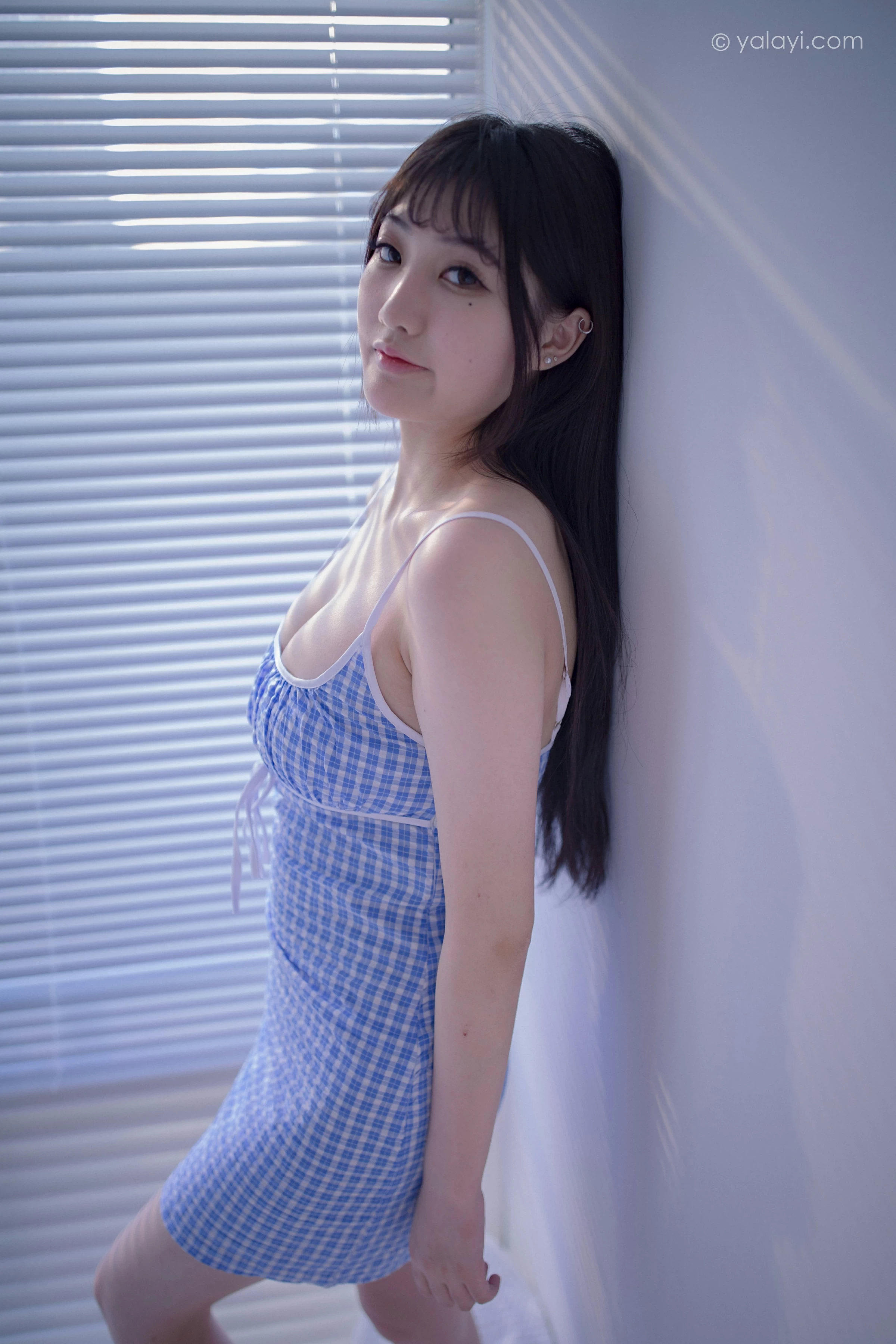 [YALAYI雅拉伊]NO.687 《蓝》 瓶儿 蓝色紧身吊带连衣裙性感私房写真集第18张