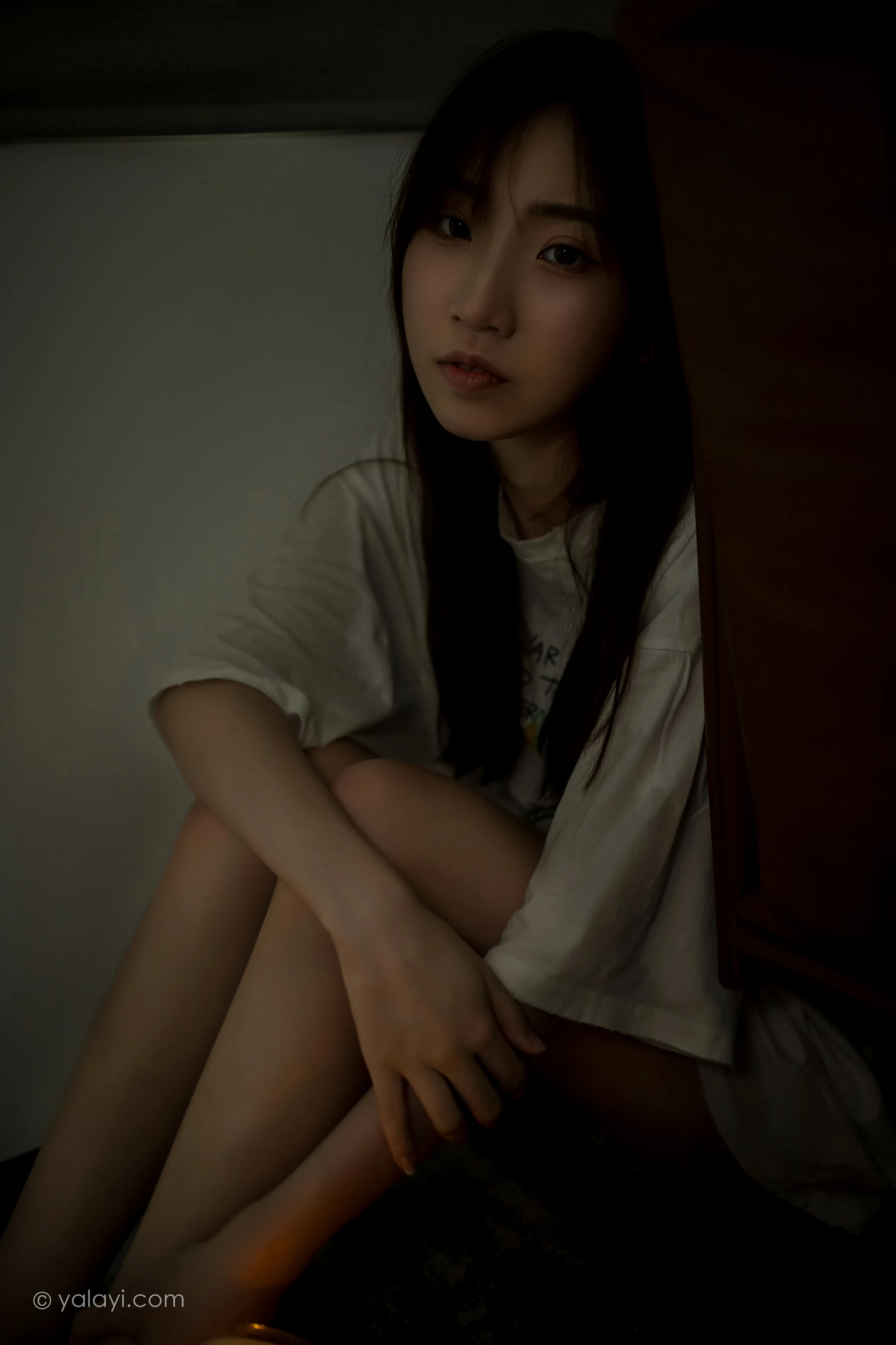 [YALAYI雅拉伊]NO.693 《好心分手》 小乔 白色连身短袖居家私房写真集第10张