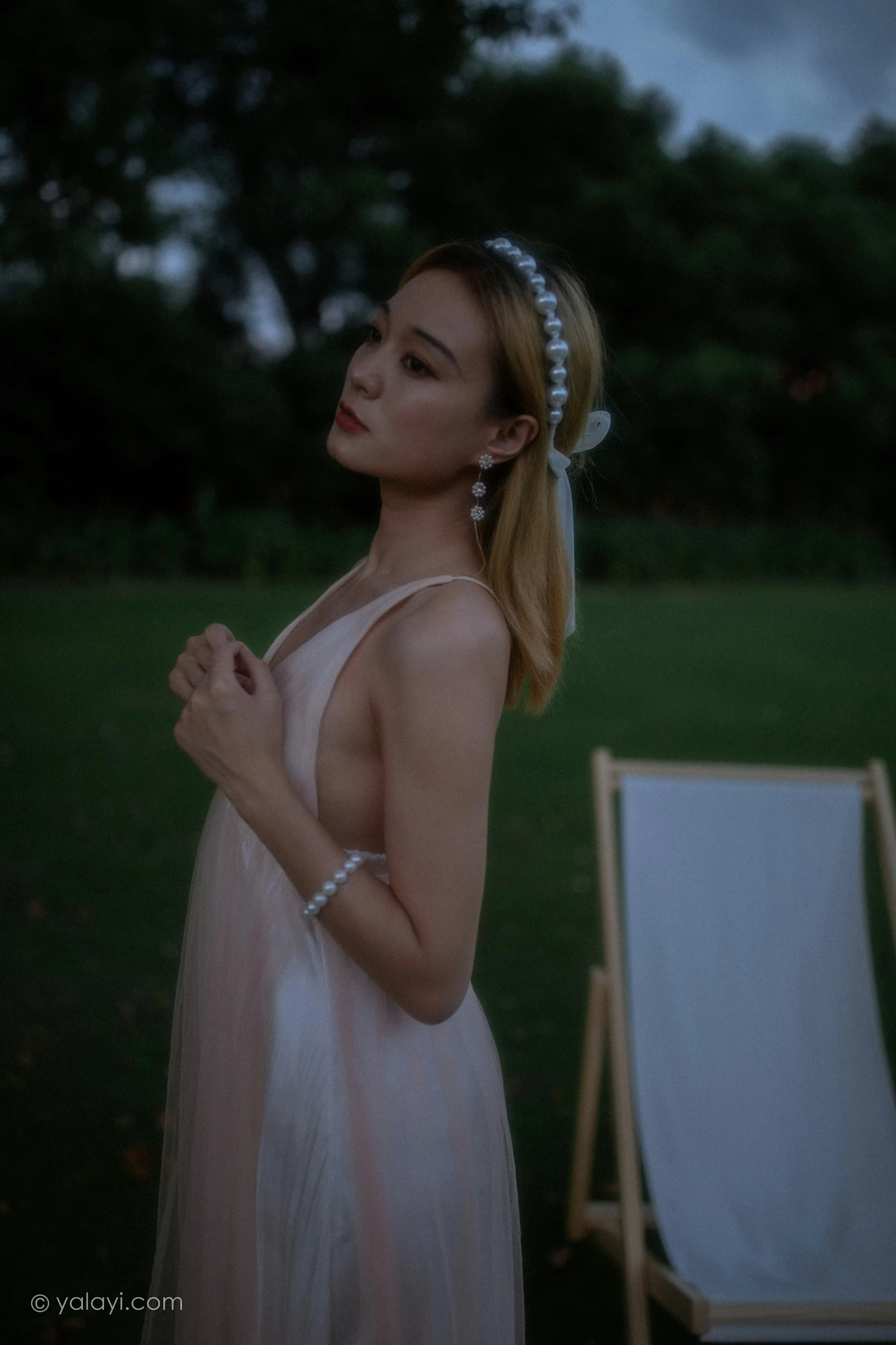 [YALAYI雅拉伊]NO.695 《救赎》 米粒米粒 粉色吊带连衣裙写真第11张