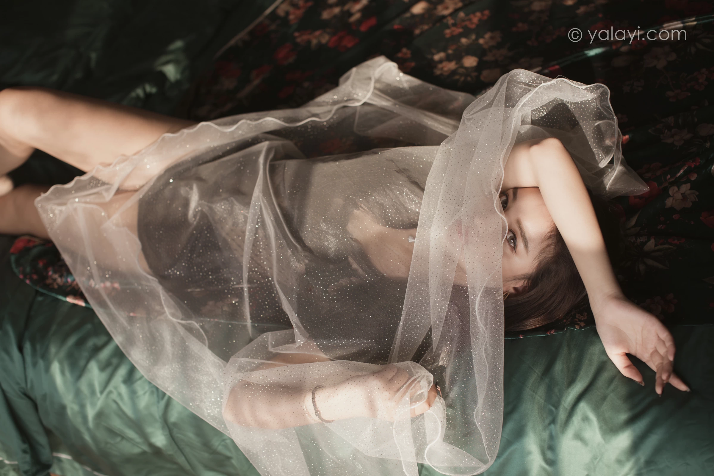 [YALAYI雅拉伊]NO.721 《面纱》 刘子炀 黑色透视情趣连体内衣性感私房写真集第15张