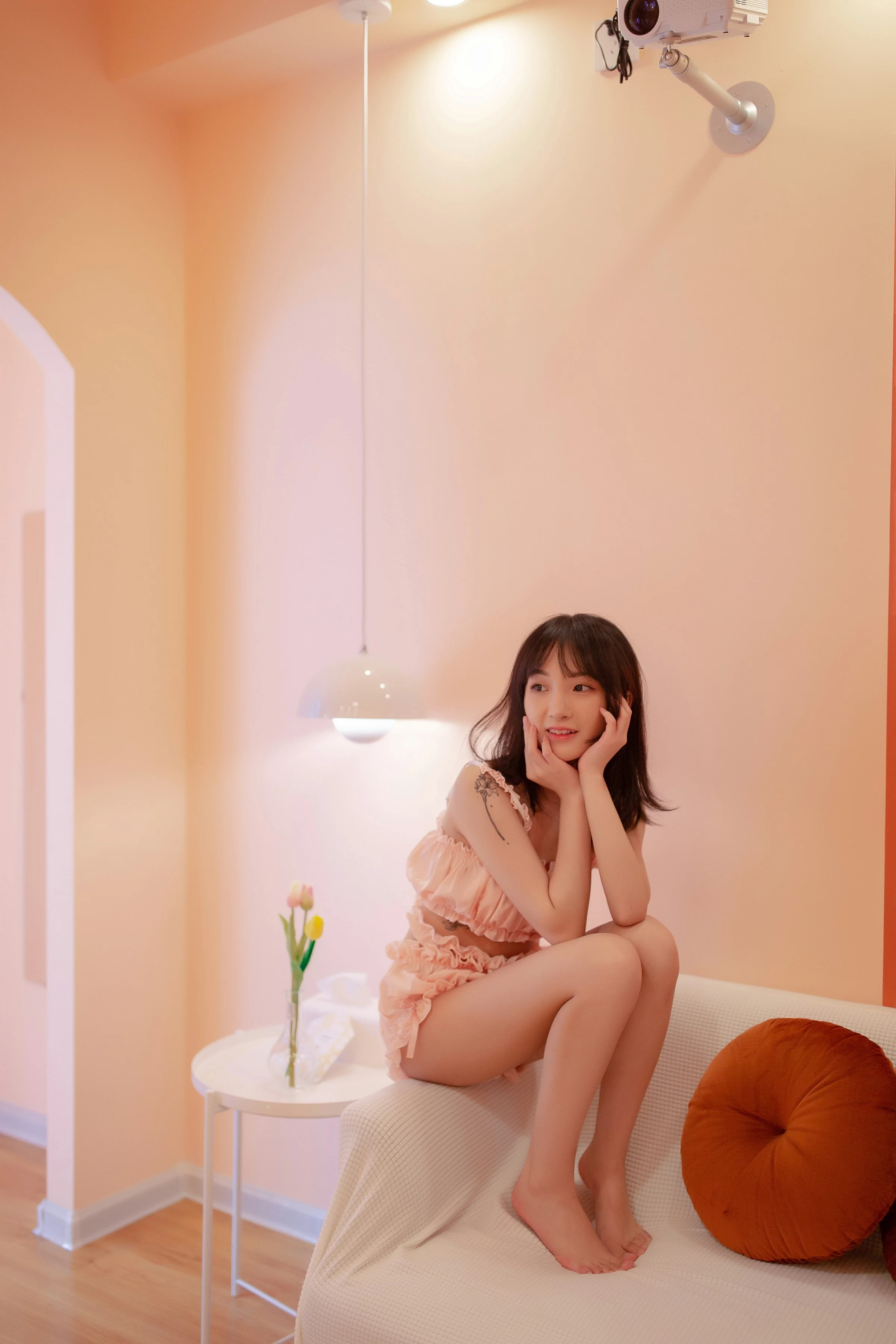 [YALAYI雅拉伊]NO.697 《女友宅日志》 落落 粉色情情趣内衣加短裤性感私房写真集第4张