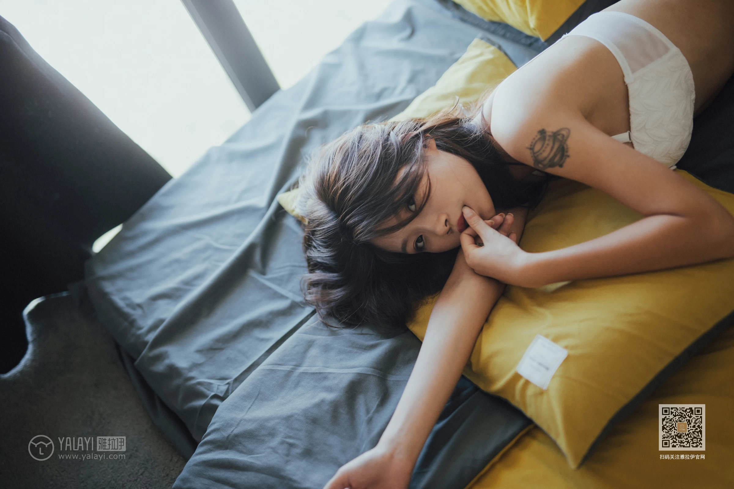 [YALAYI雅拉伊]Vol.448 靡靡之音 静初 白色蕾丝内衣居家性感私房写真集第8张