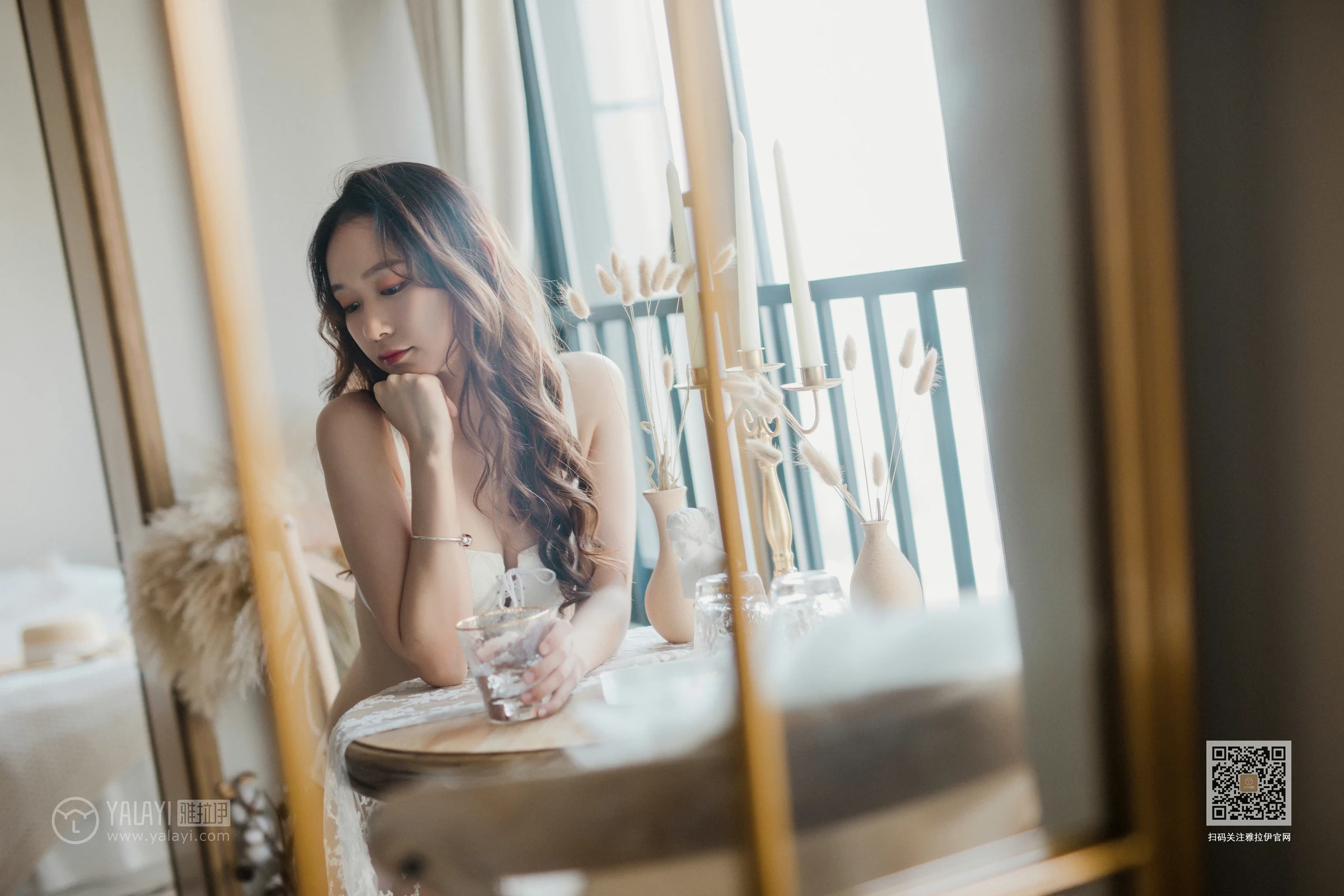 [YALAYI雅拉伊]Vol.467 专属下午茶 晓琳 白色蕾丝内衣性感私房写真集第3张