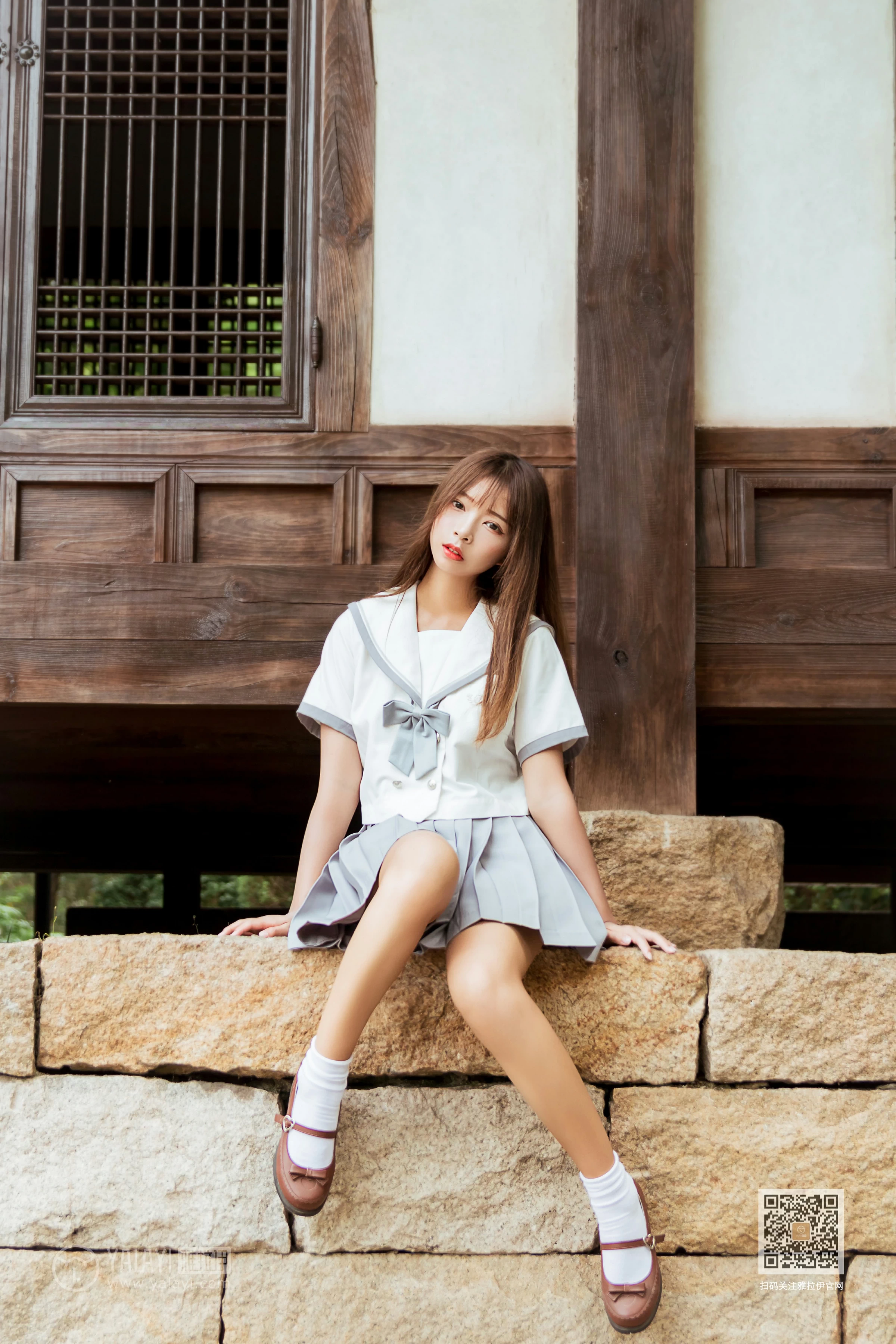 [YALAYI雅拉伊]Vol.471 越秀百褶裙少女 阿禾 日本高中女生制服加短裙性感私房写真集第6张