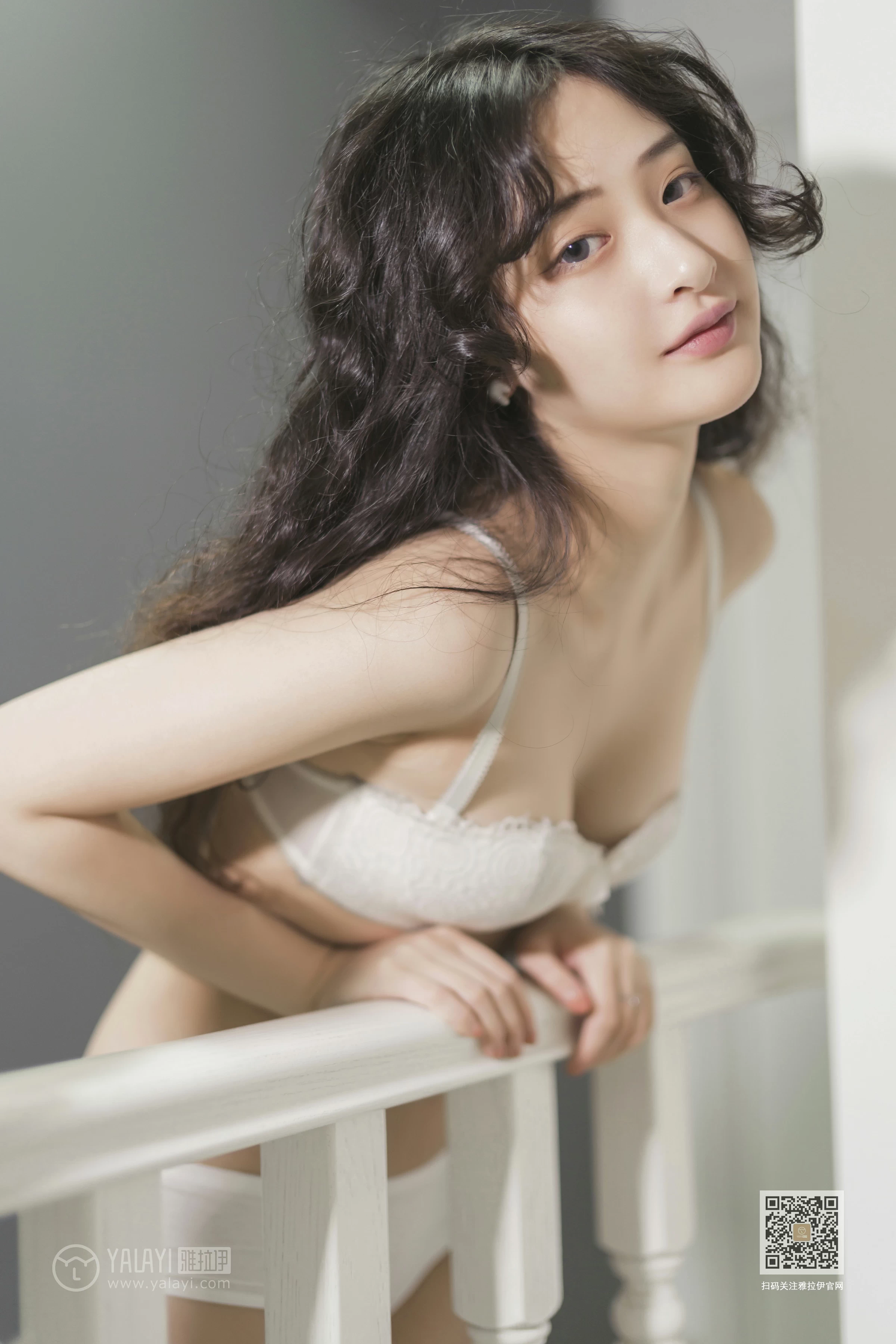 [YALAYI雅拉伊]Vol.474 吹落白衣裳 西子 白色蕾丝内衣居家性感私房写真集第19张