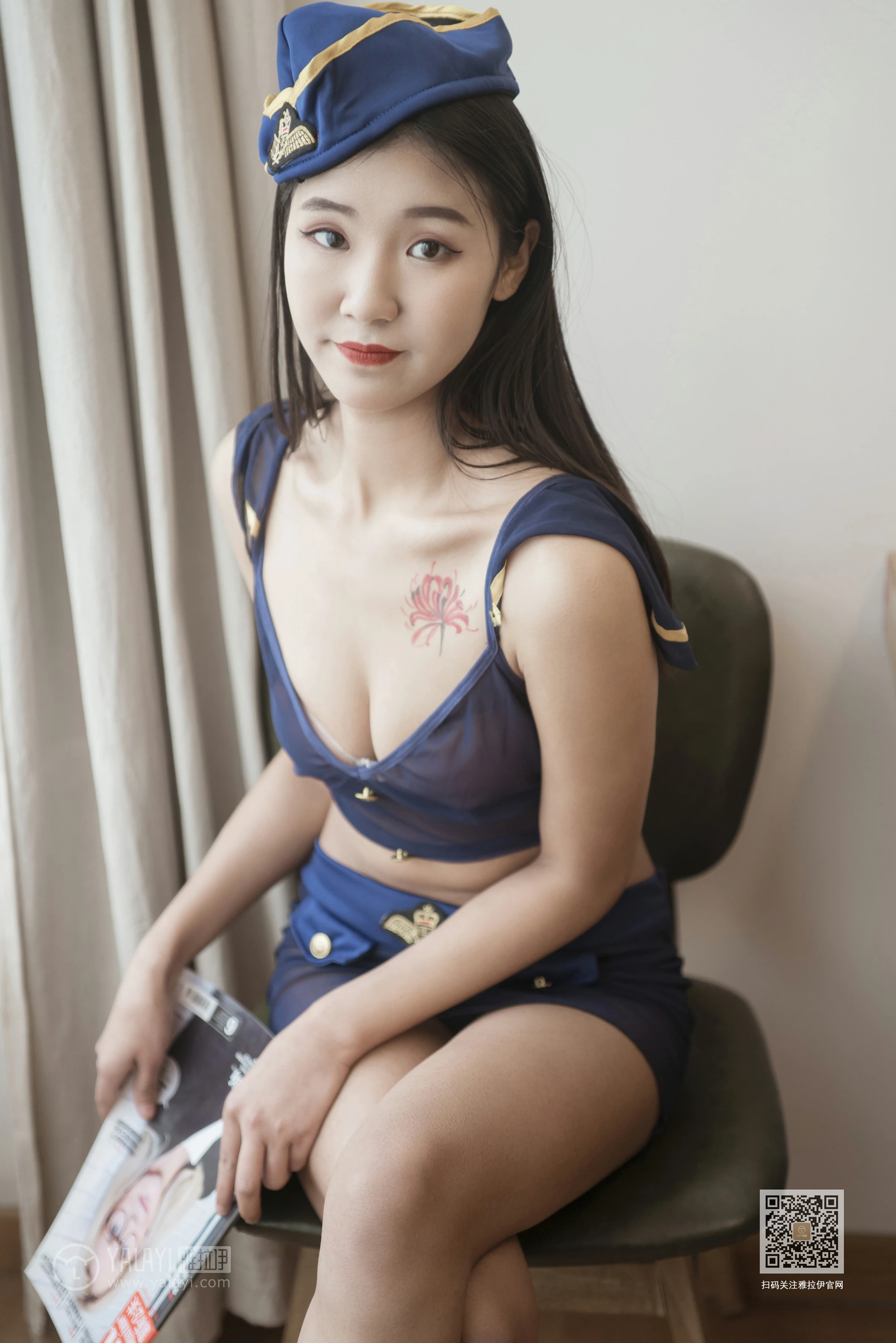 [YALAYI雅拉伊]Vol.516 空姐的另一面 诗诗 透视情趣制服加短裙性感私房写真集第2张