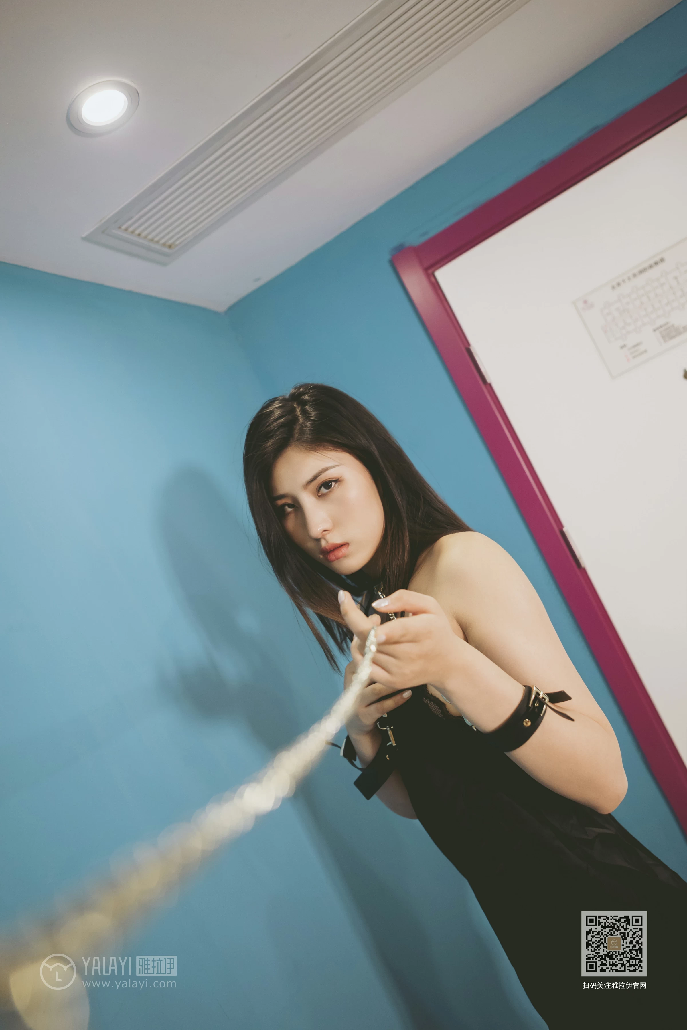 [YALAYI雅拉伊]Vol.534 禁忌之恋 羽嫣 黑色吊带蕾丝睡衣性感私房写真集第12张