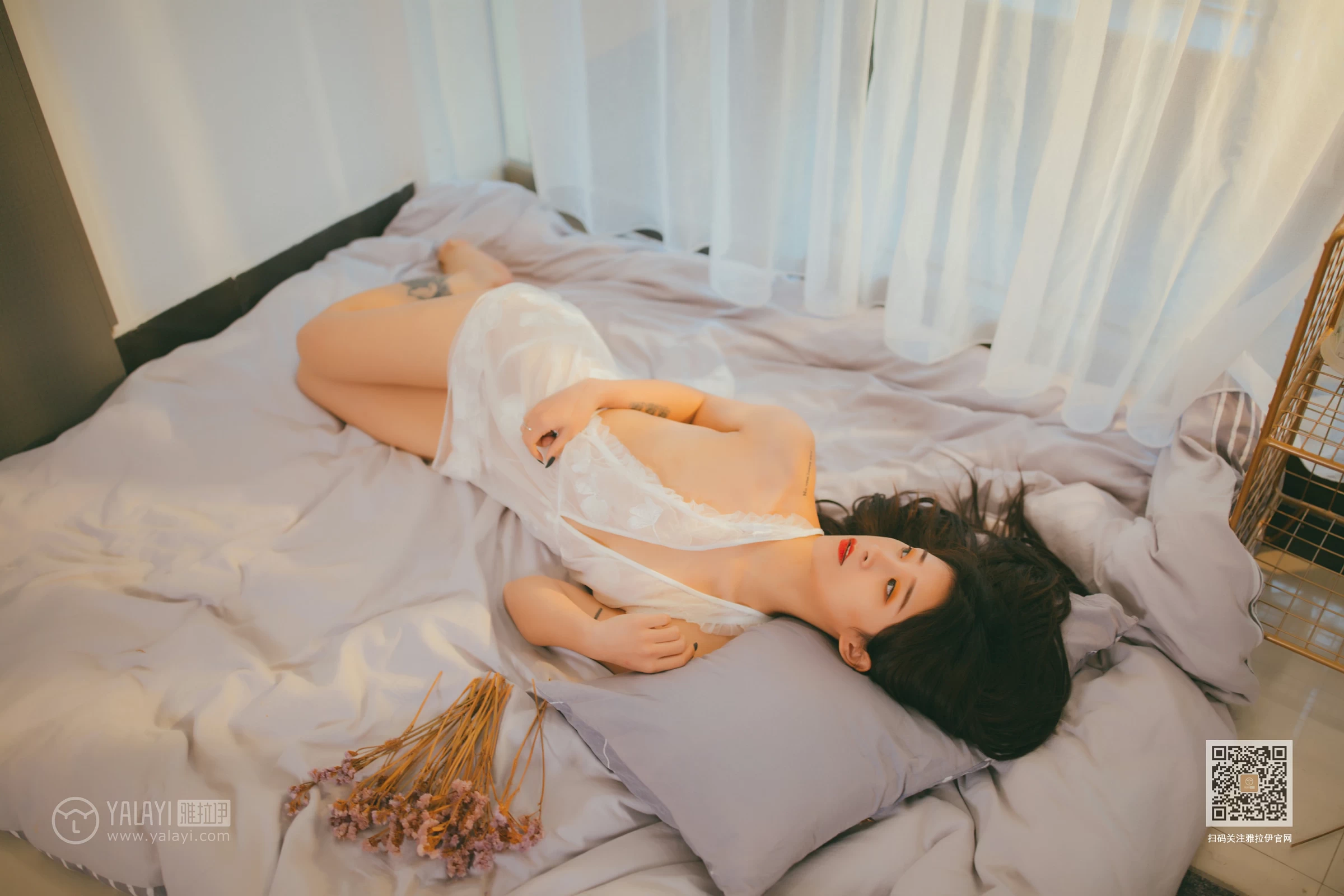 [YALAYI雅拉伊]Vol.536 吹弹可破 素素 白色透视情趣内衣裙性感私房写真集第16张