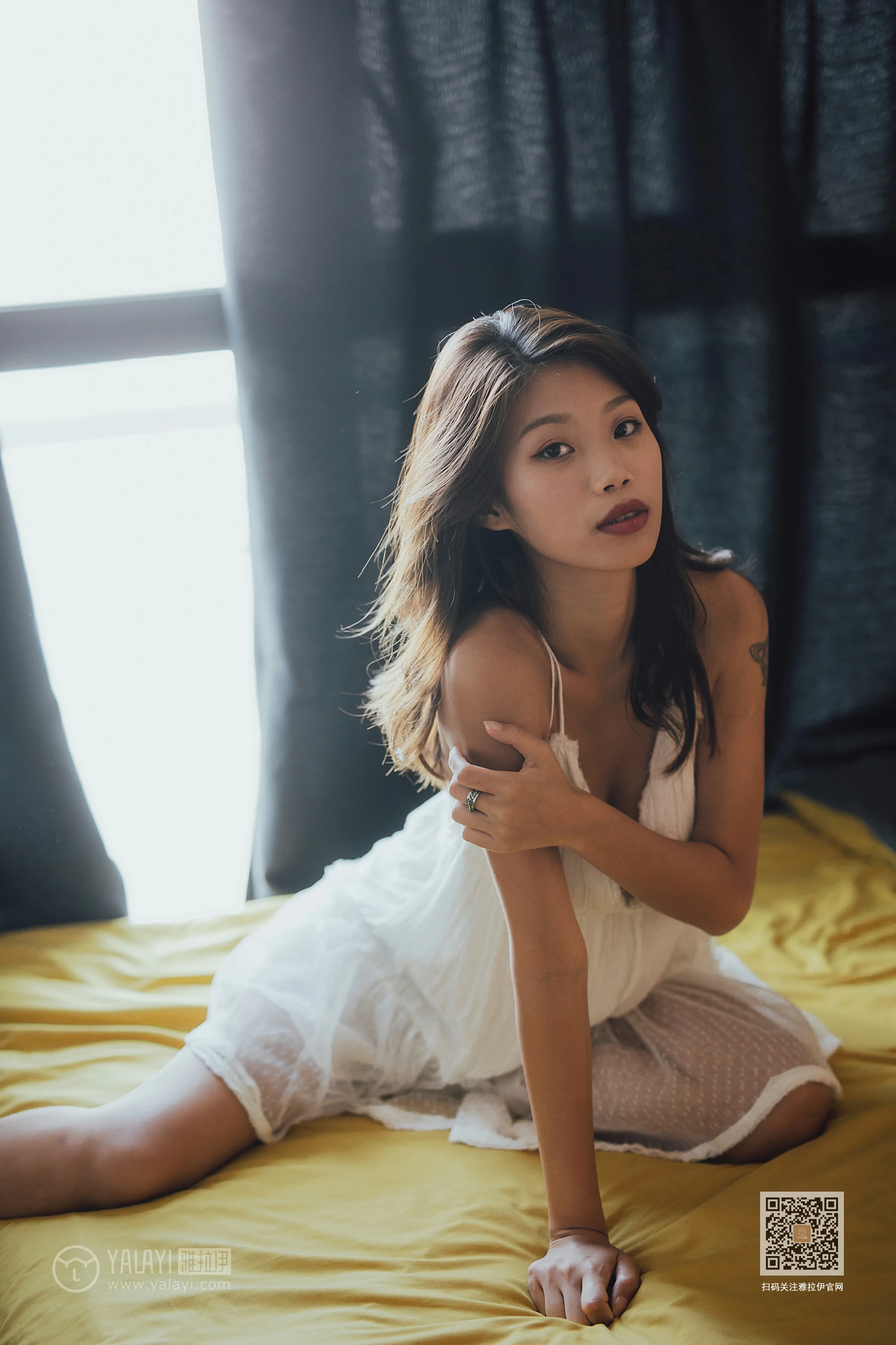 [YALAYI雅拉伊]Vol.523 薄纱雾绕 静初 白色透视吊带睡衣裙性感私房写真集第2张