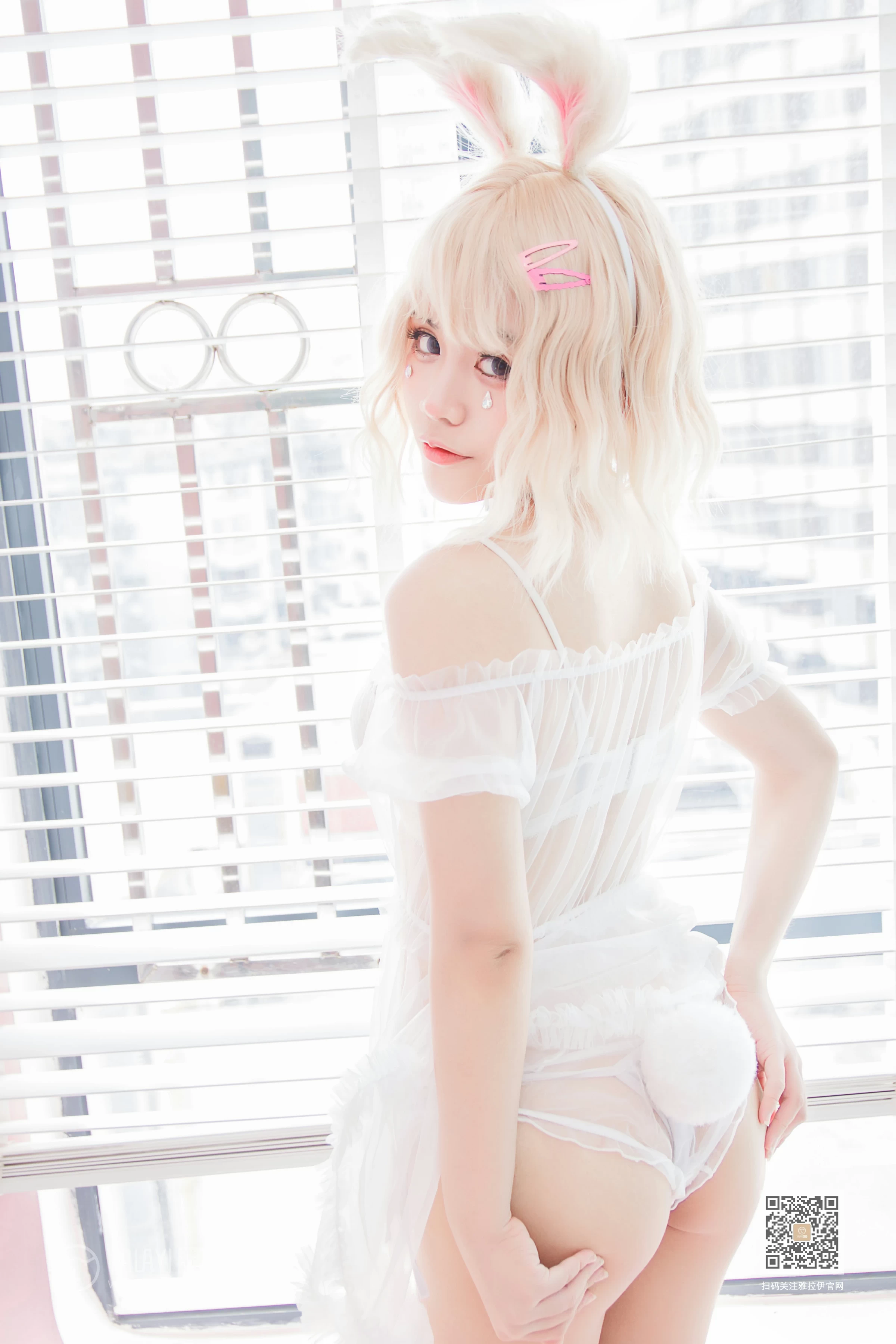 [YALAYI雅拉伊]Vol.557 阿狸的糖果罐 安安 透视情趣制服内衣加白色丝袜美腿玉足性感私房写真集第15张