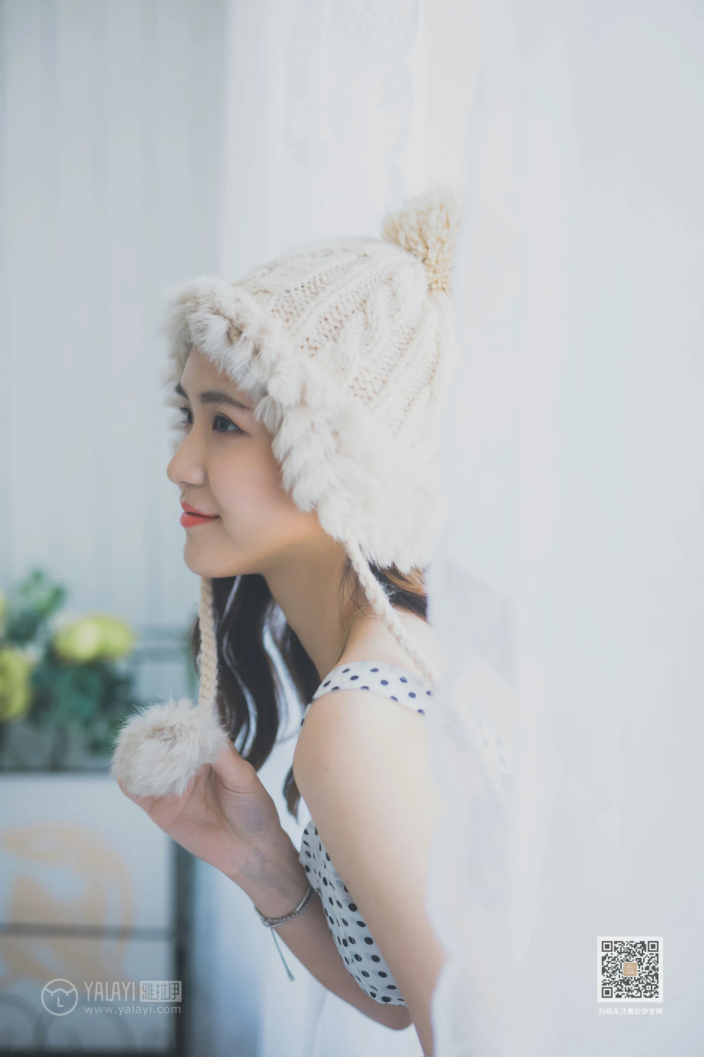 [YALAYI雅拉伊]NO.632 《淘气女友》 尹梦 白色小背心加斑点短裙清纯可爱私房写真集第2张
