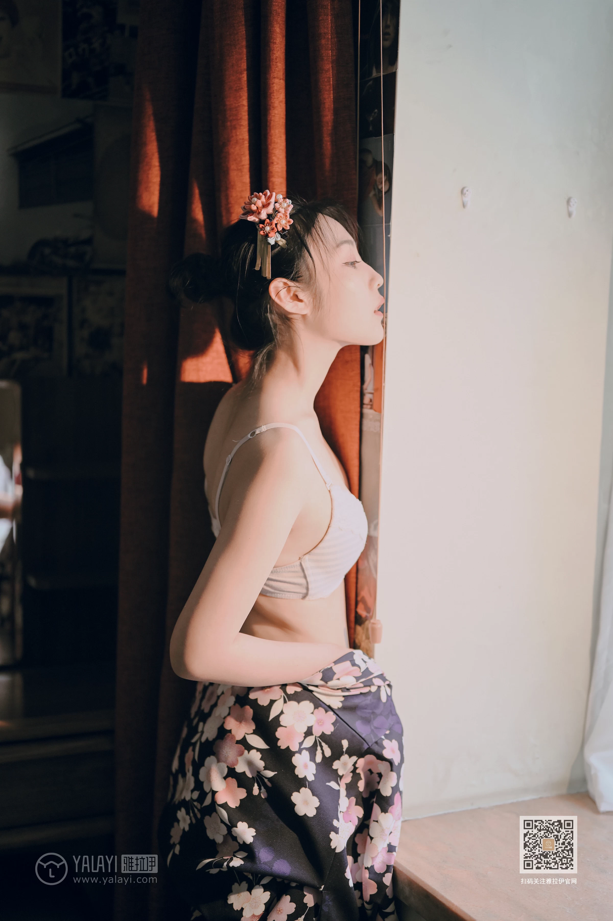 [YALAYI雅拉伊]NO.635 《和服少女》 沈伊 黑色和服加白色蕾丝内衣性感私房写真集第13张