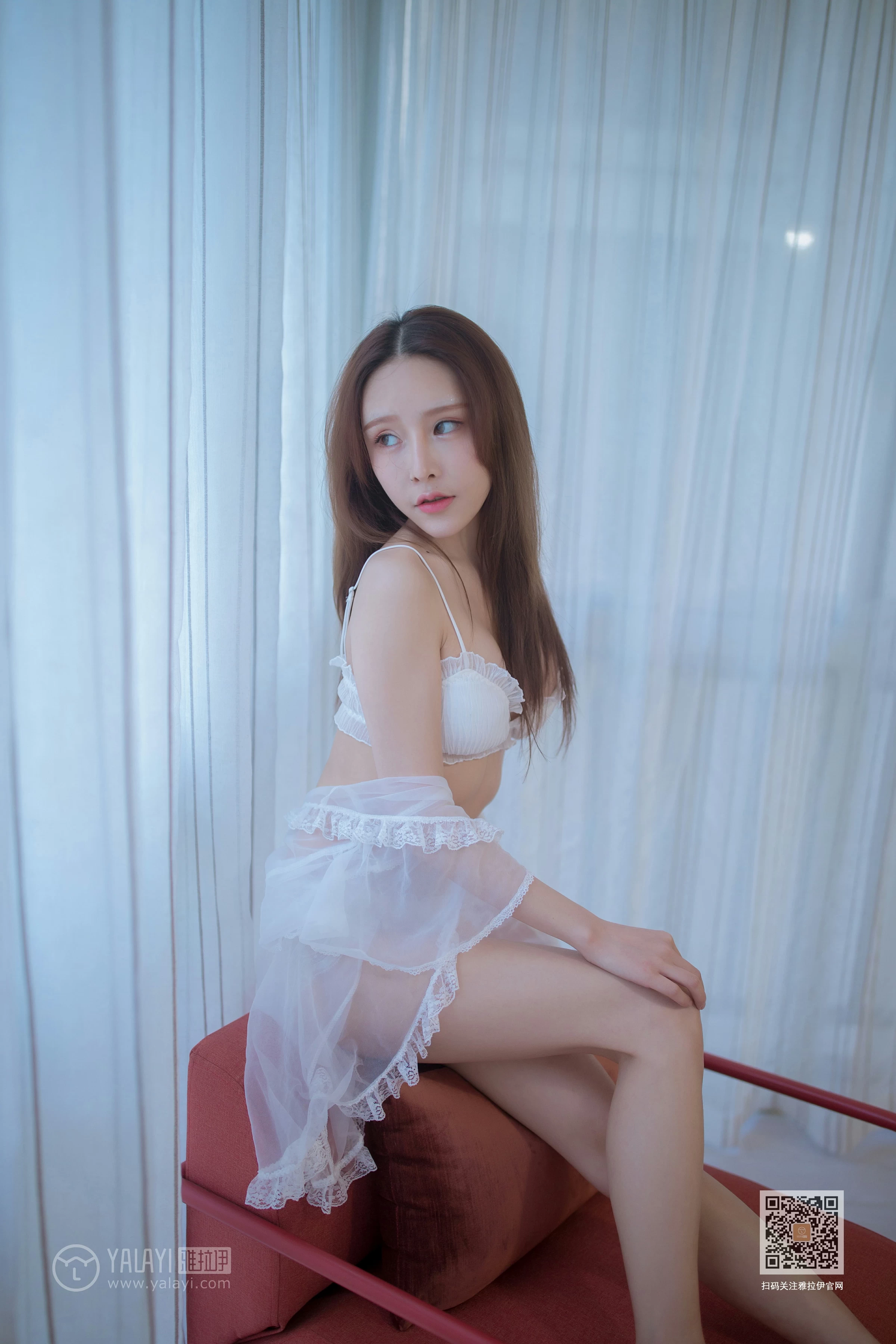 [YALAYI雅拉伊]NO.643 《惊艳了时光》 顾纯纯 白色透视睡衣加蕾丝内衣性感私房写真集第10张