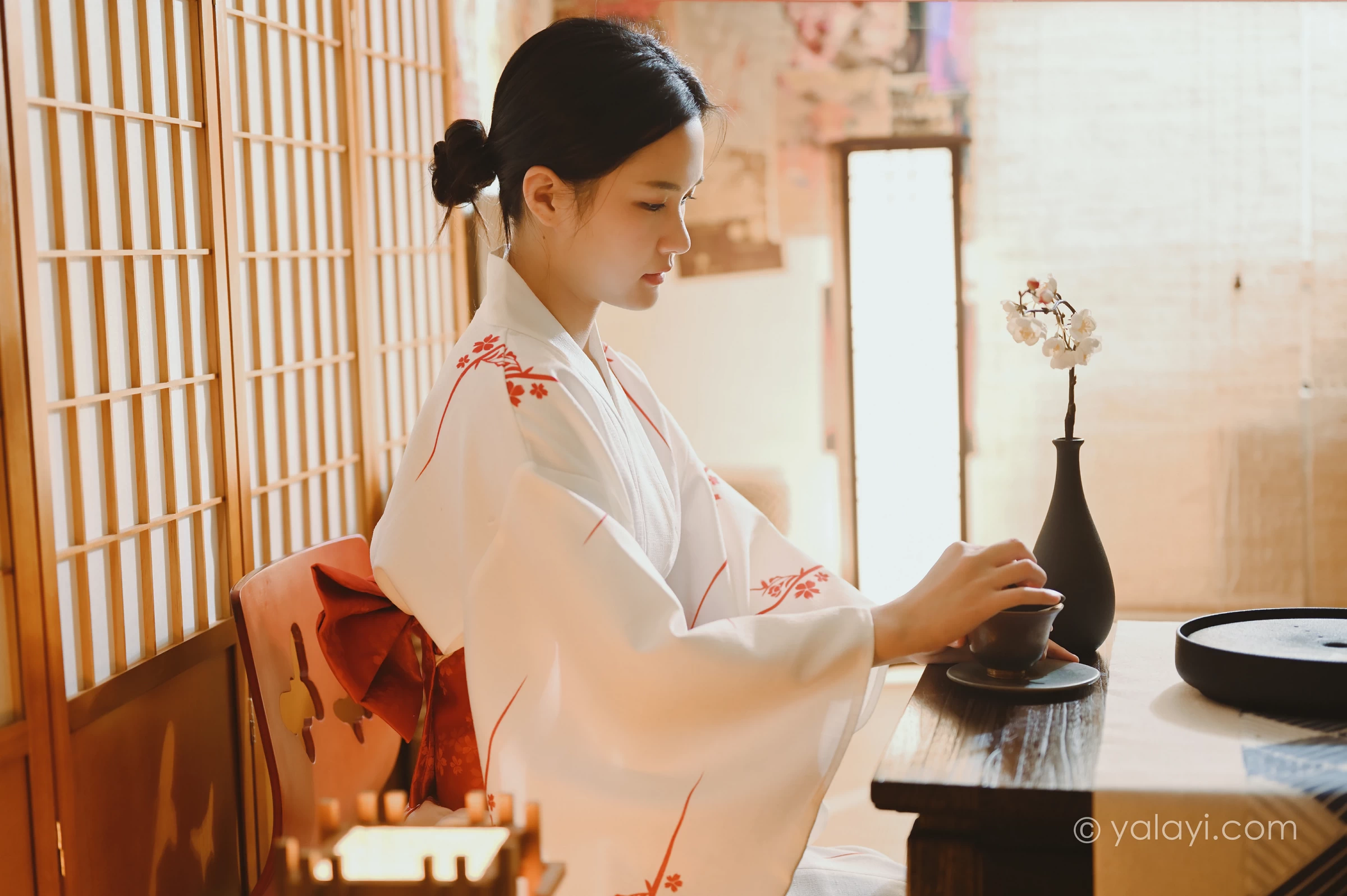 [YALAYI雅拉伊]NO.734 《和敬清寂》 方岚 白色和服性感私房写真集第1张