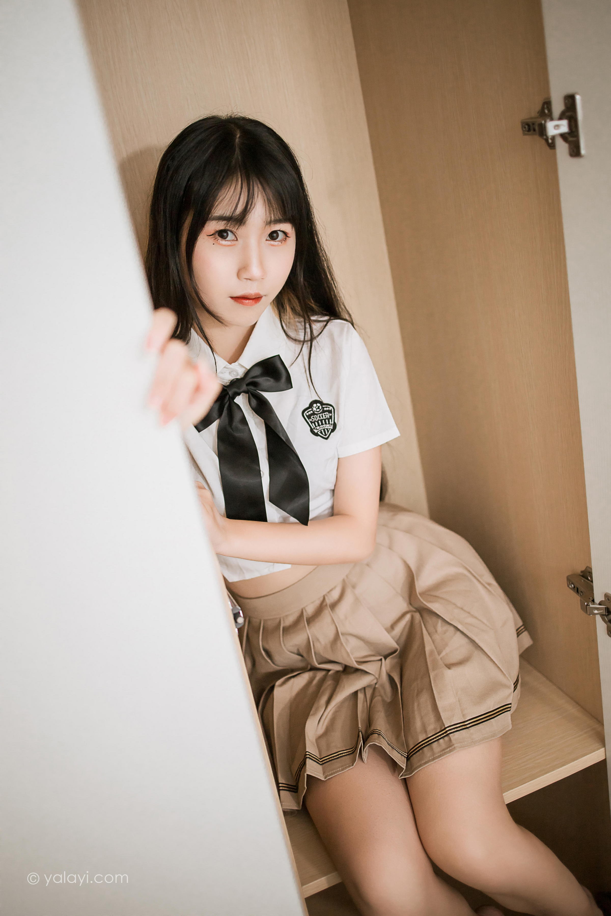 [YALAYI雅拉伊]2022.02.28 美丽多姿 弈思 日本高中女生制服性感私房写真集第4张