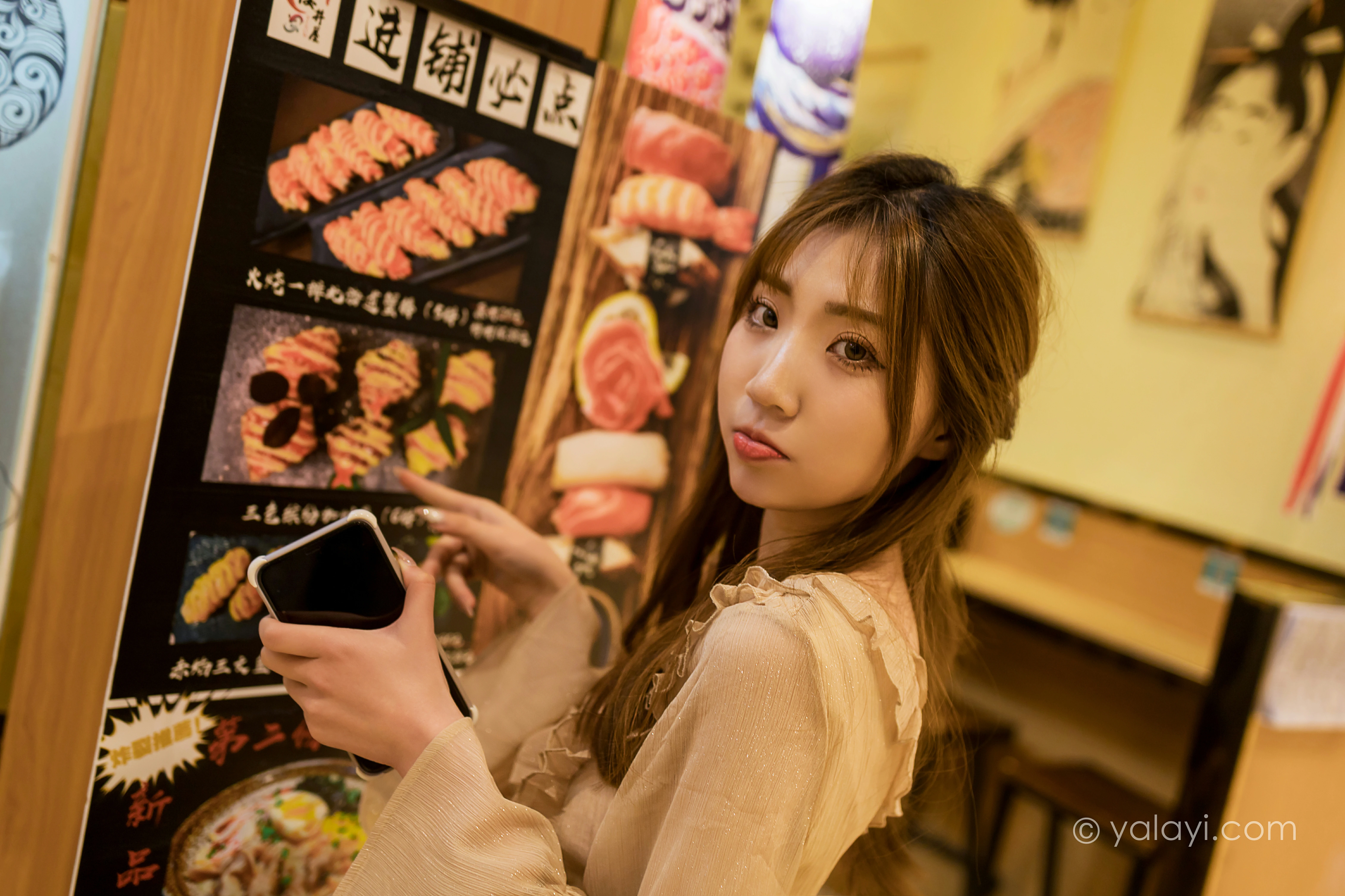 [YALAYI雅拉伊]NO.782 牵你的手 小乔 粉色透视连衣裙清纯可爱写真集第5张